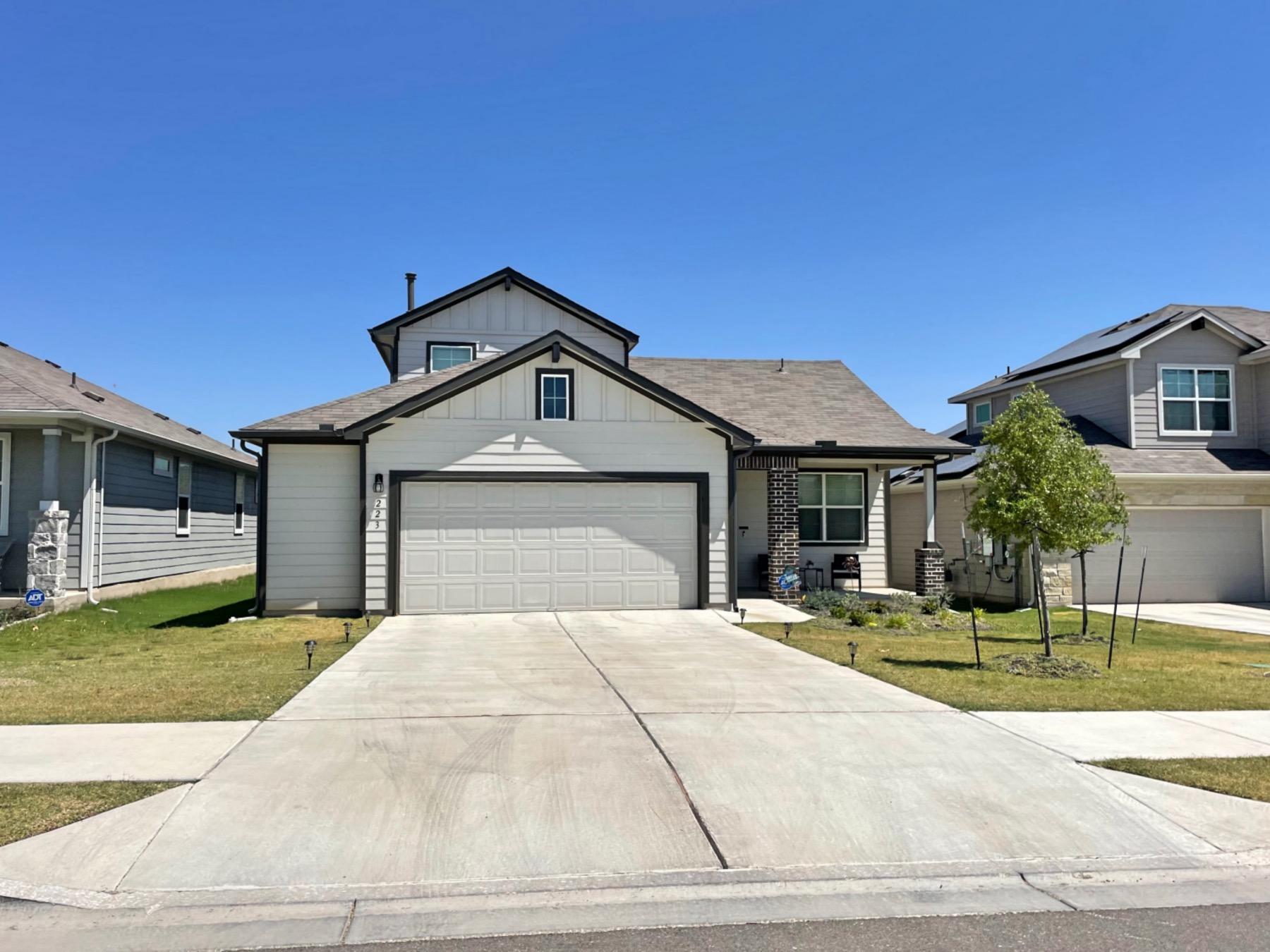 two story home in mustang creek hutto tx