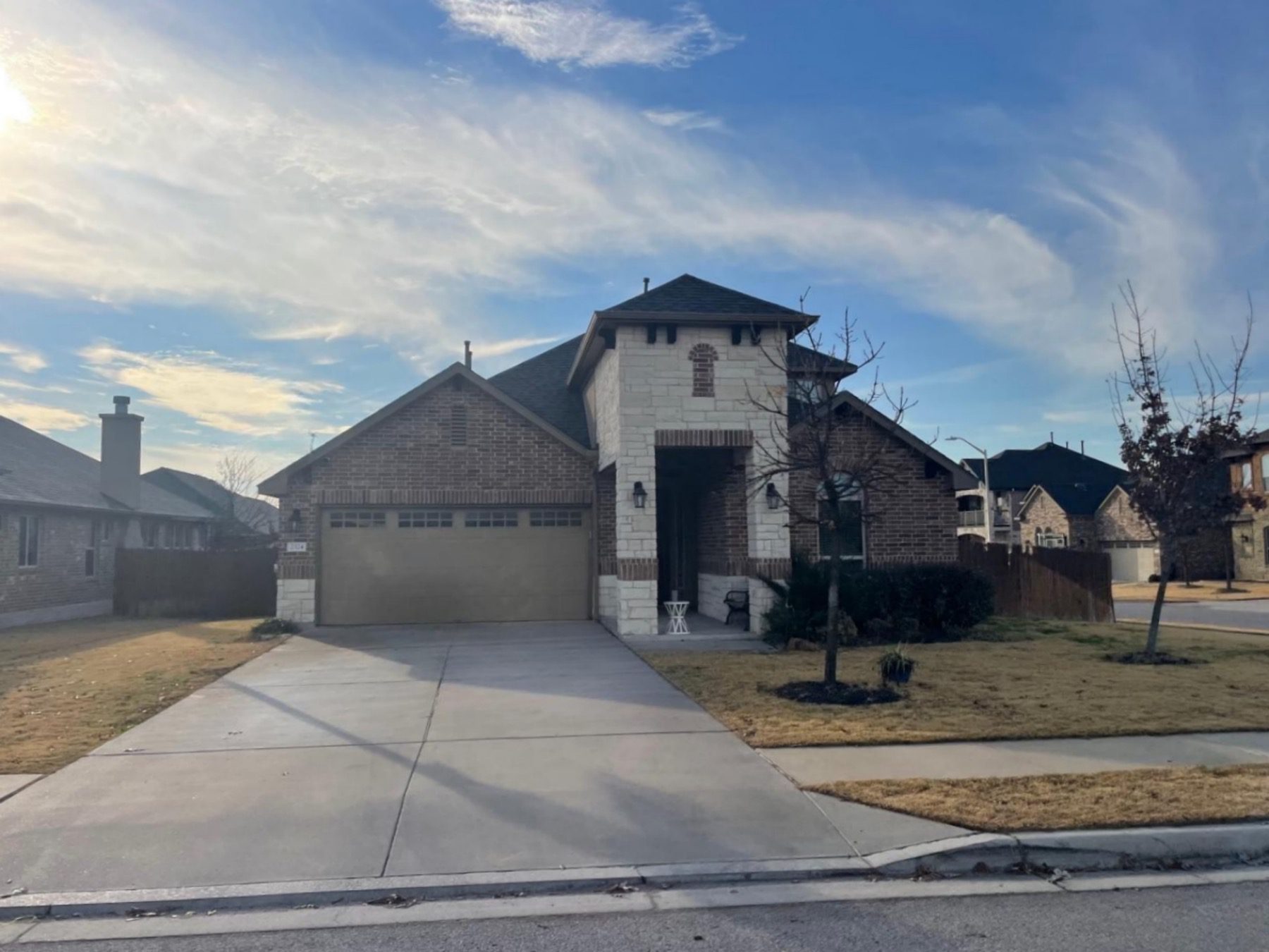 hazlewood leander home on corner lot