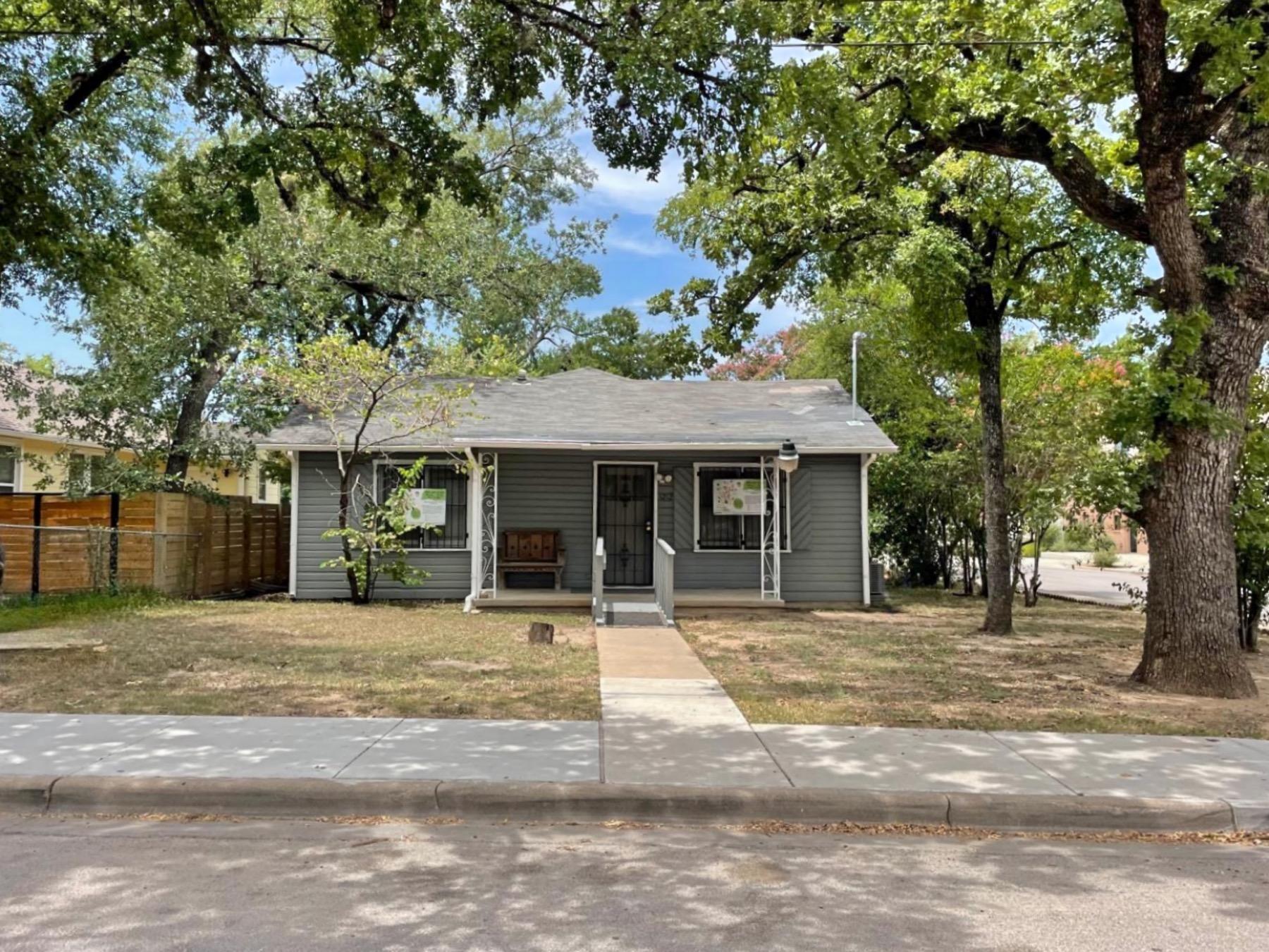 McKinley heights one story gray home Austin texas