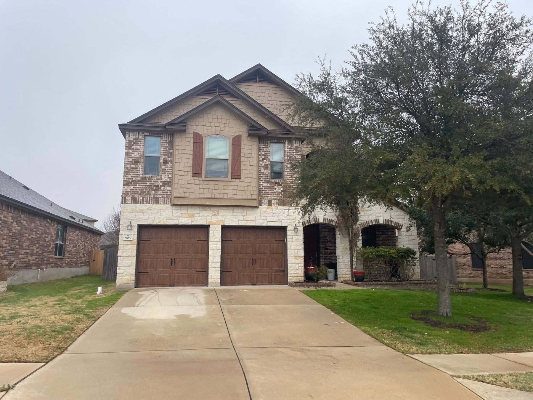crystal crossing two story home in leander 78641
