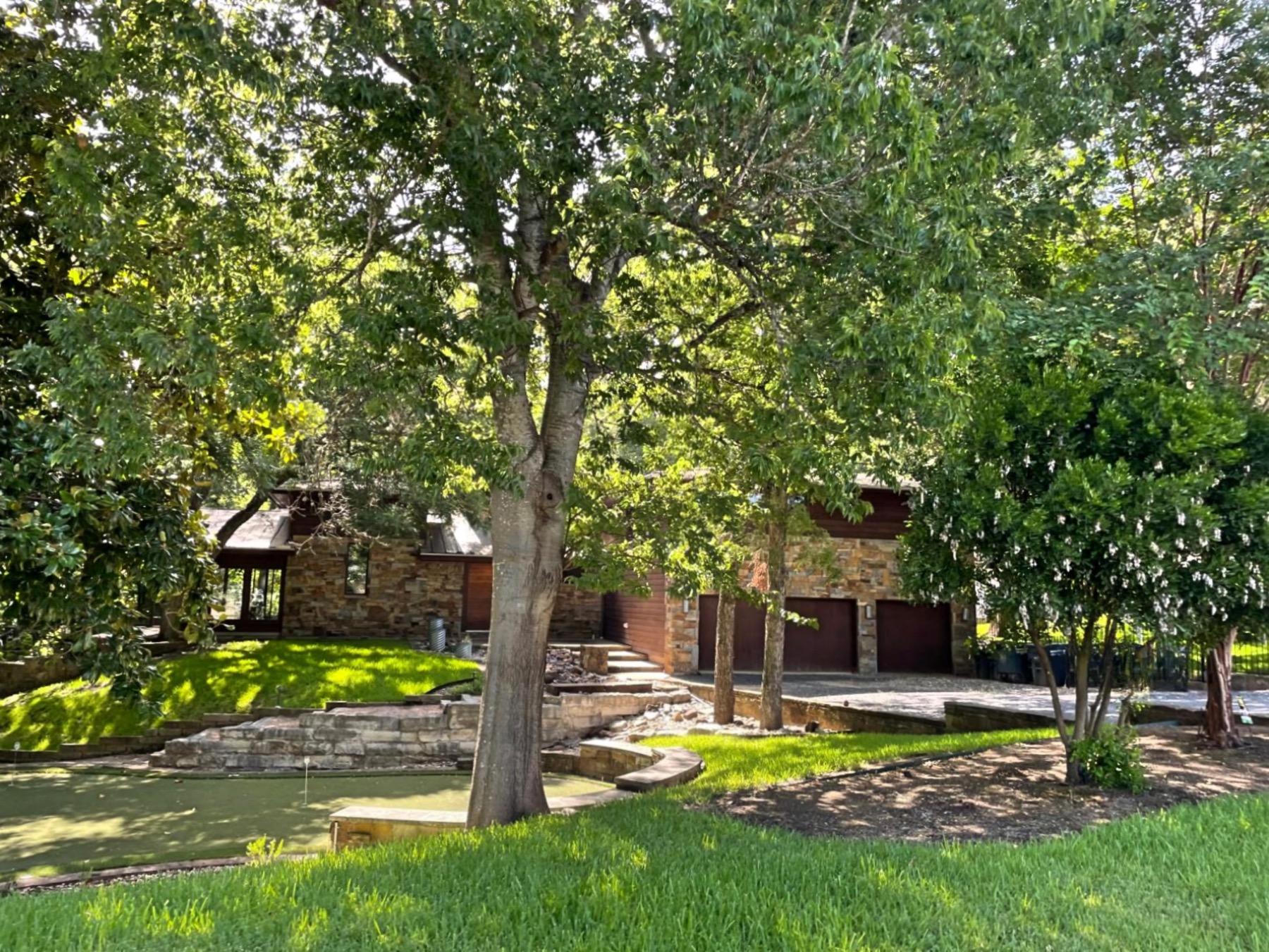 panorama ranch waterfront home in Austin texas 78733