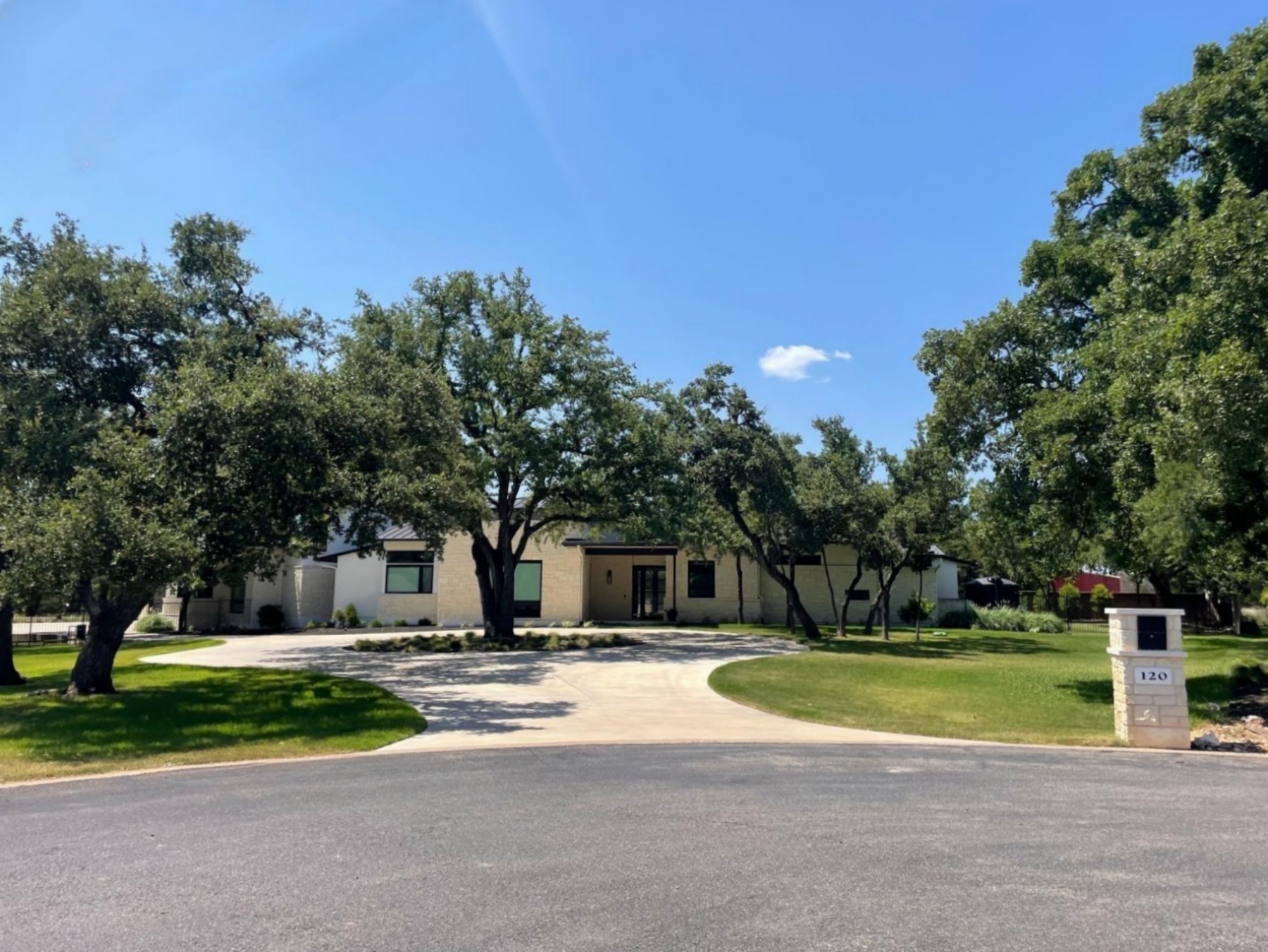 highland oaks home on cul de sac leander texas