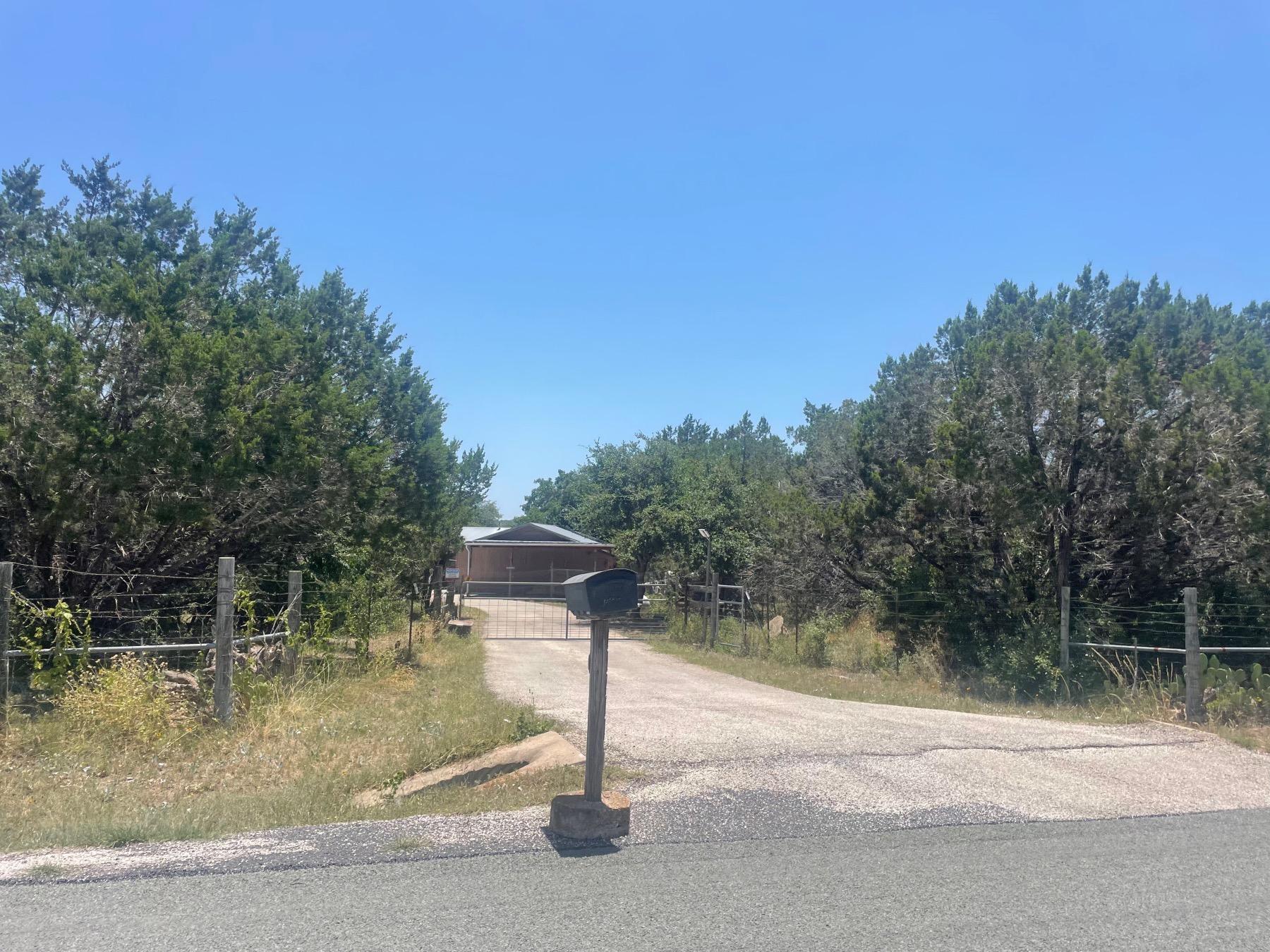 leander home in roundmountain oaks 78641