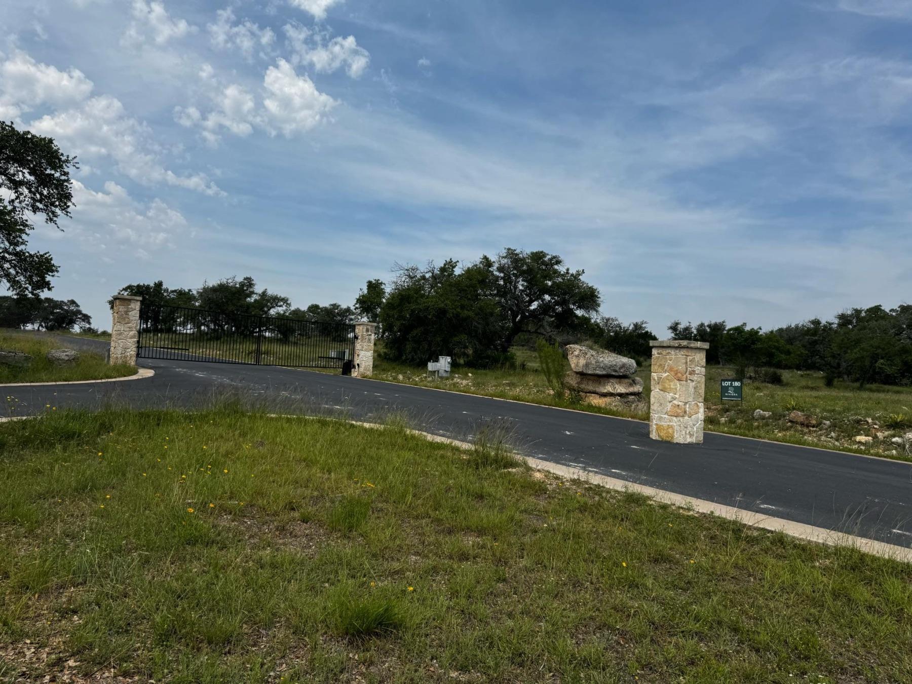 neighborhood entrance montechino lago vista