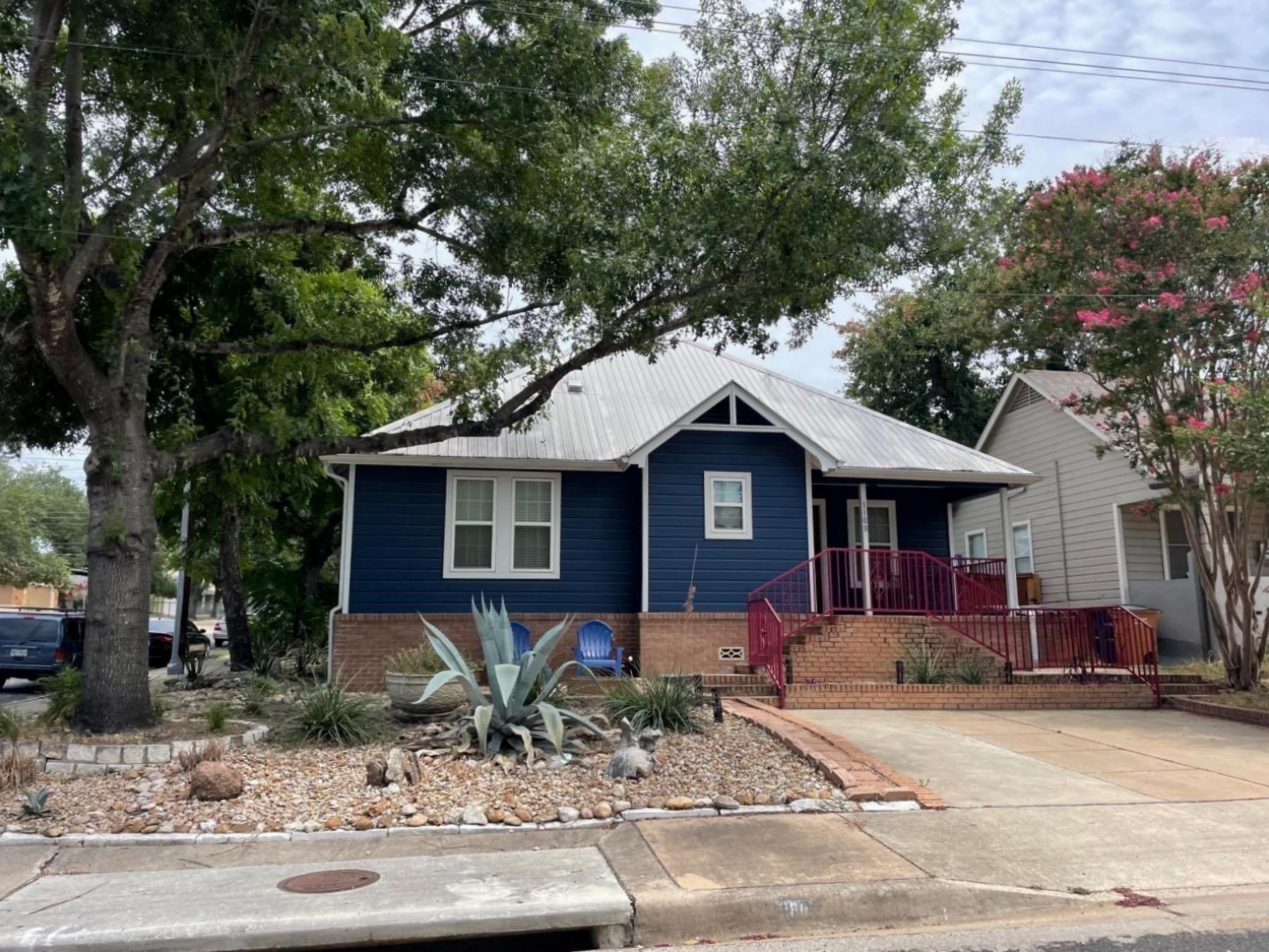 home in robertson hill Austin tx