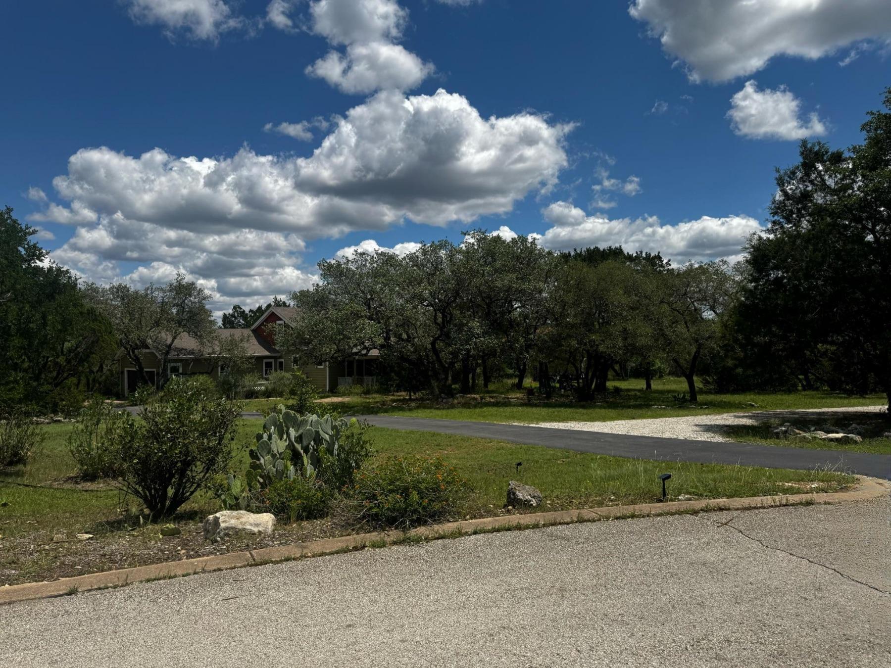 home in seven porticos acreage lot lago vista