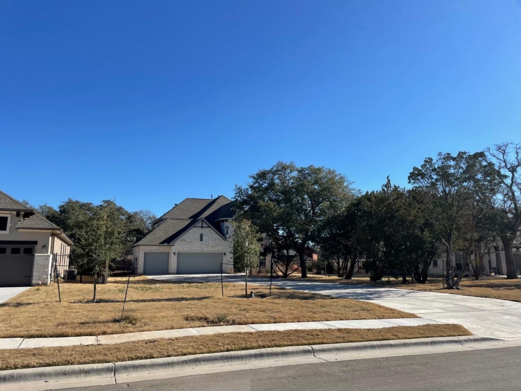 oaks at park street home set back from street in cedar park 78613