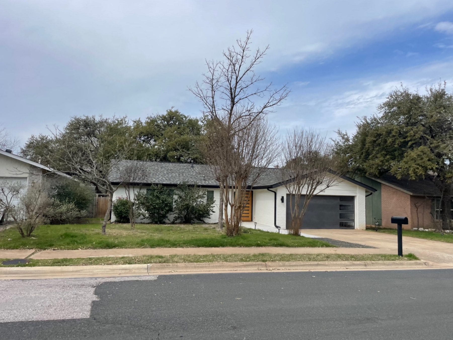 woodstone village remodeled home in austin texas 78749
