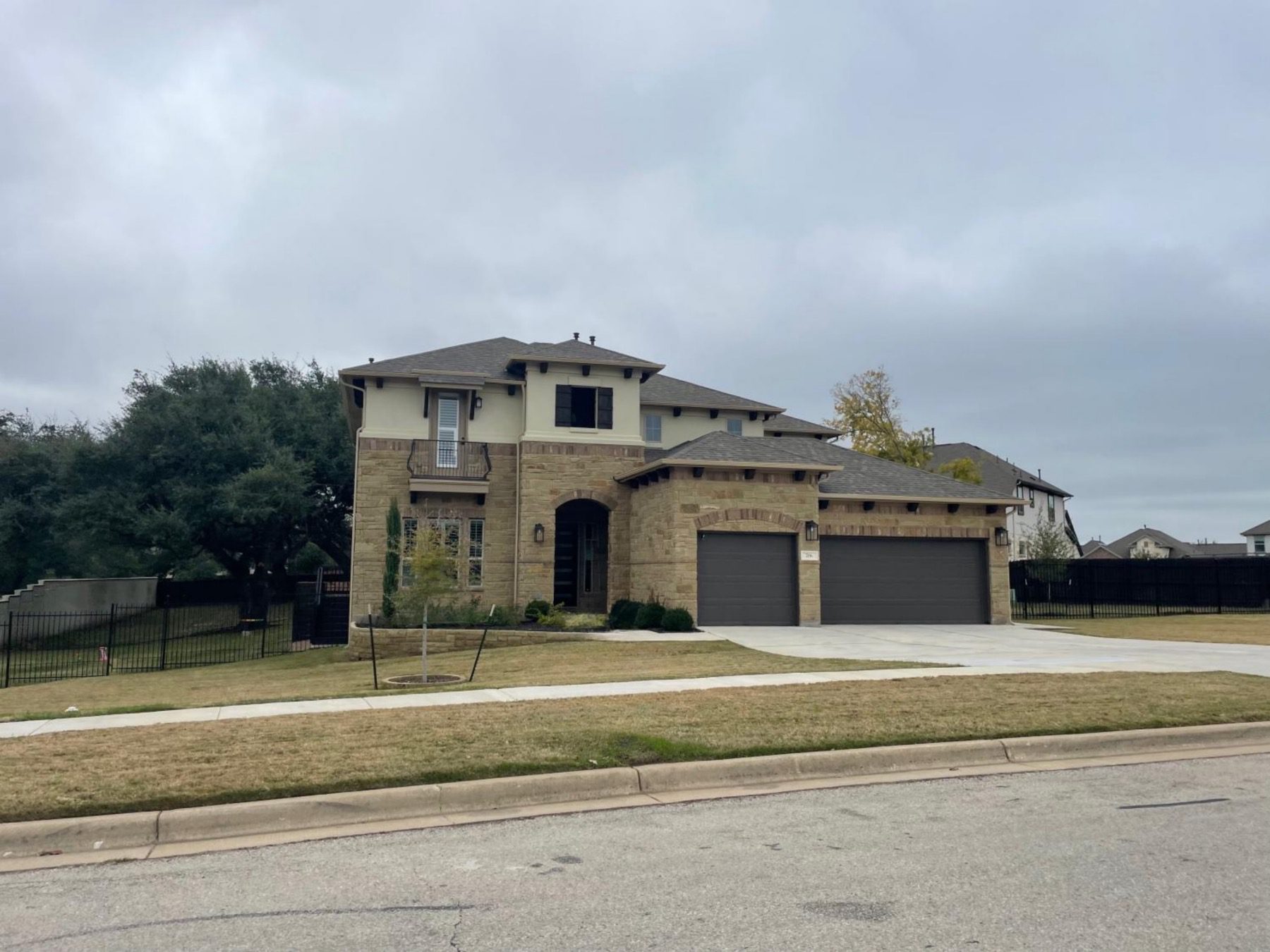 breakaway park home with 3 car garage