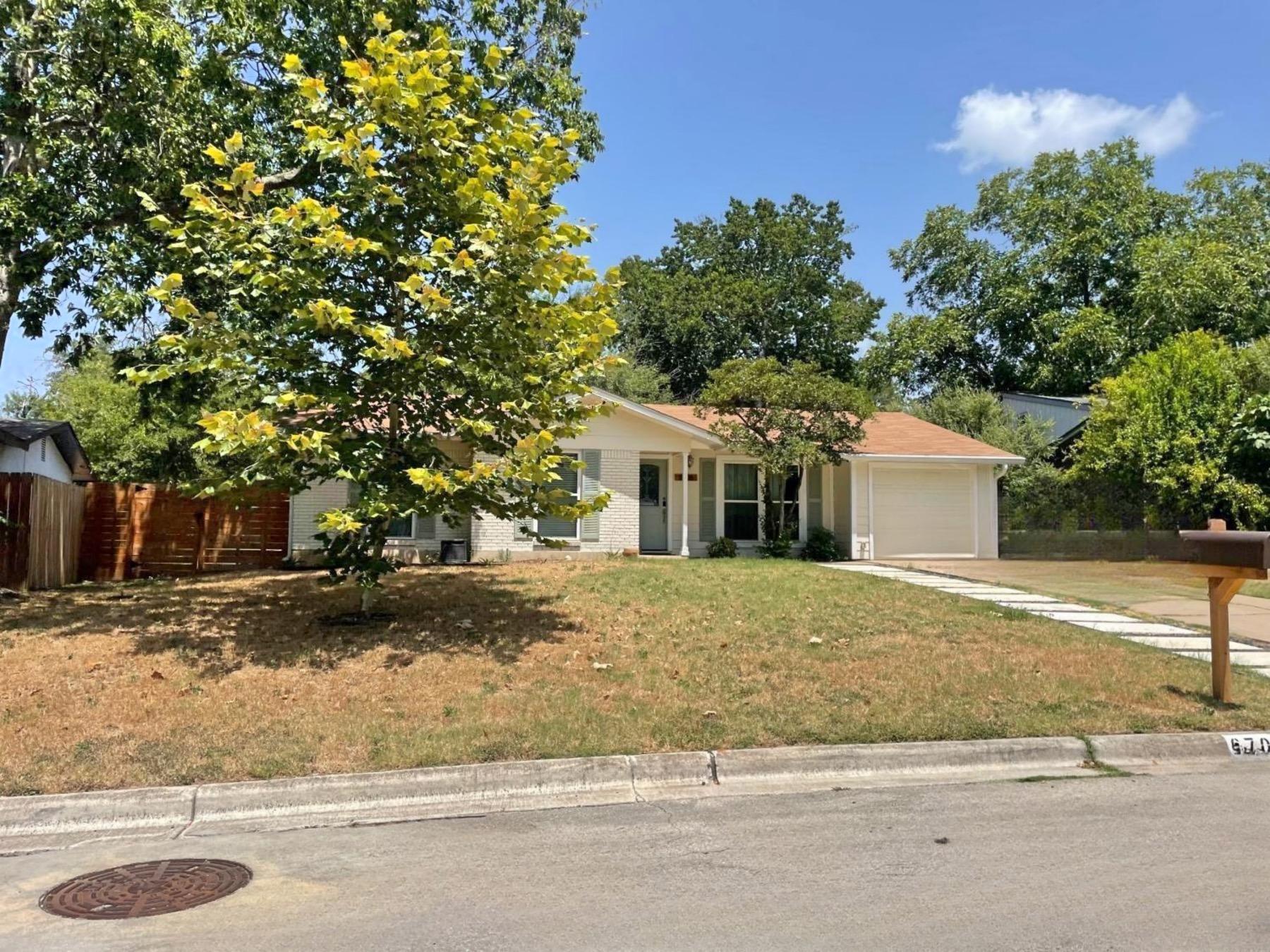 Windsor park Austin tx 78723 home with garage