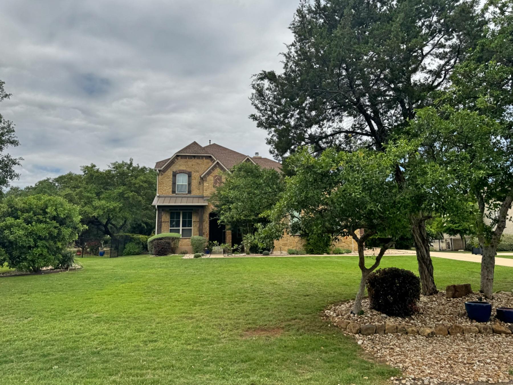 spicewood luxury home lakehurst