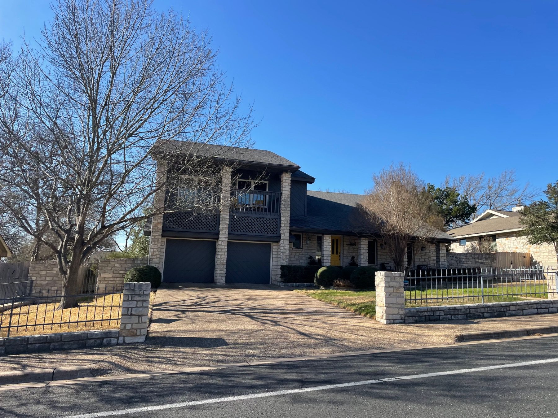 Austin hills 78759 2 story home with fence