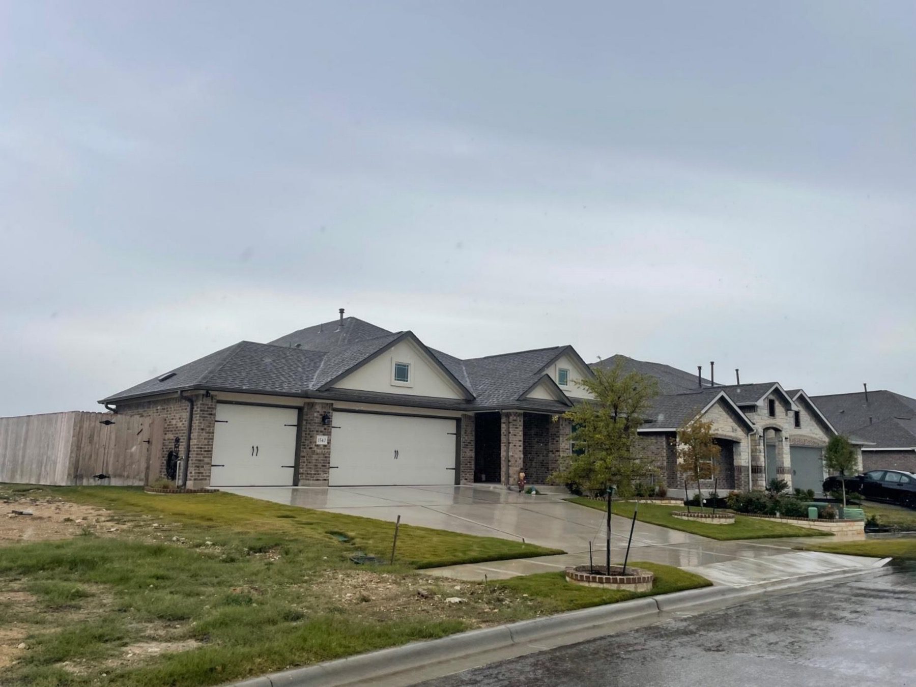 devine lake homes in leander