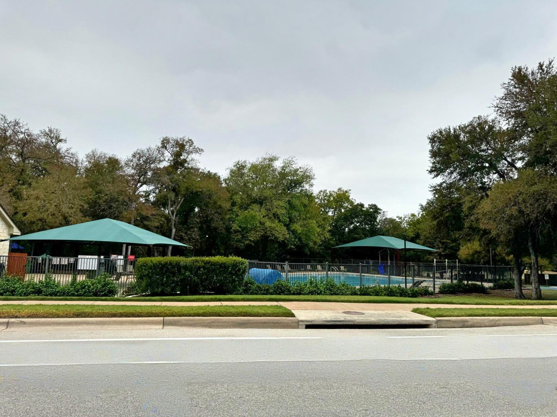Lake Forest community pool Round Rock