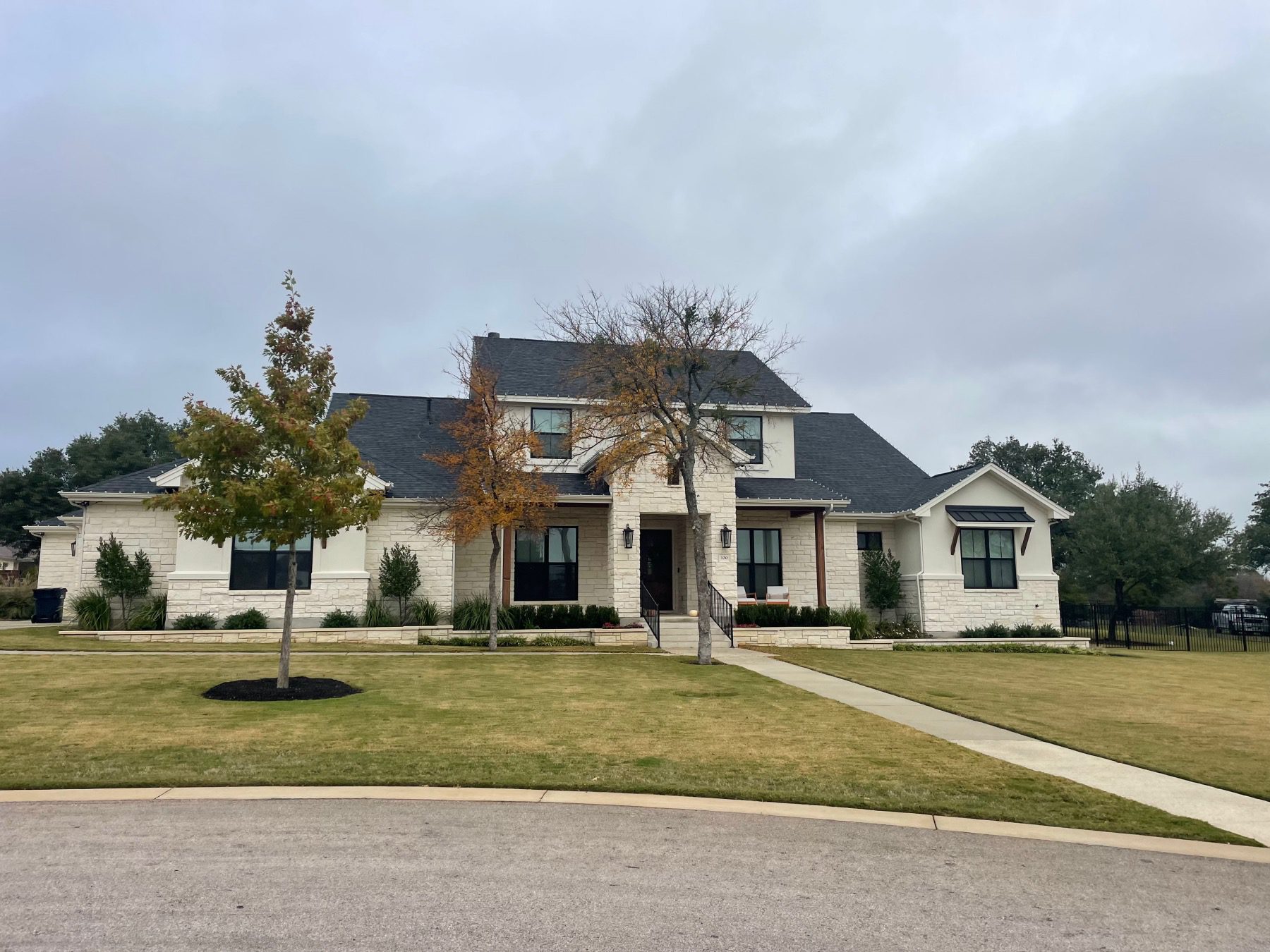 one story luxury home in Reagans overlook leander