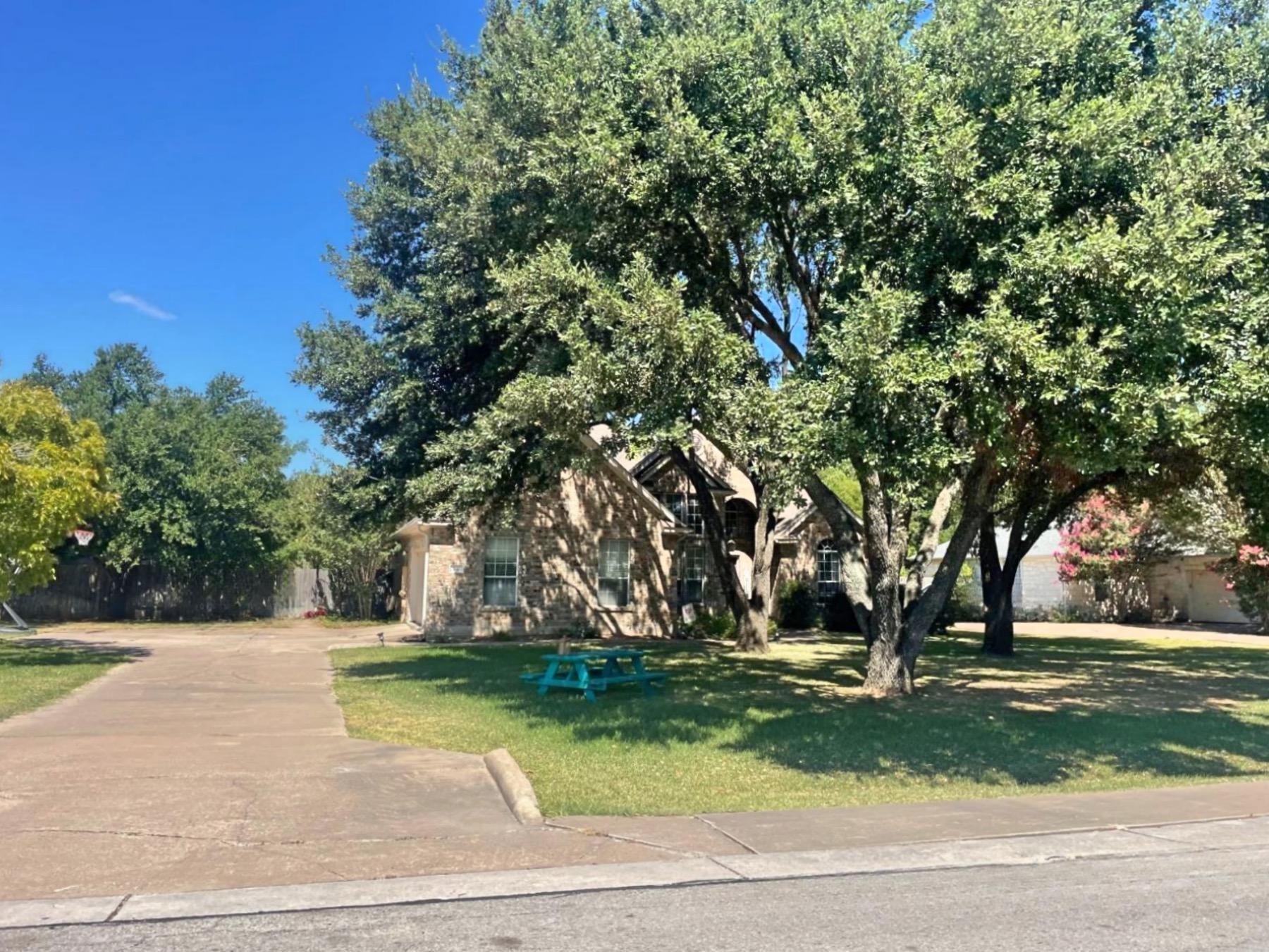 home on acreage lot shady grove buda