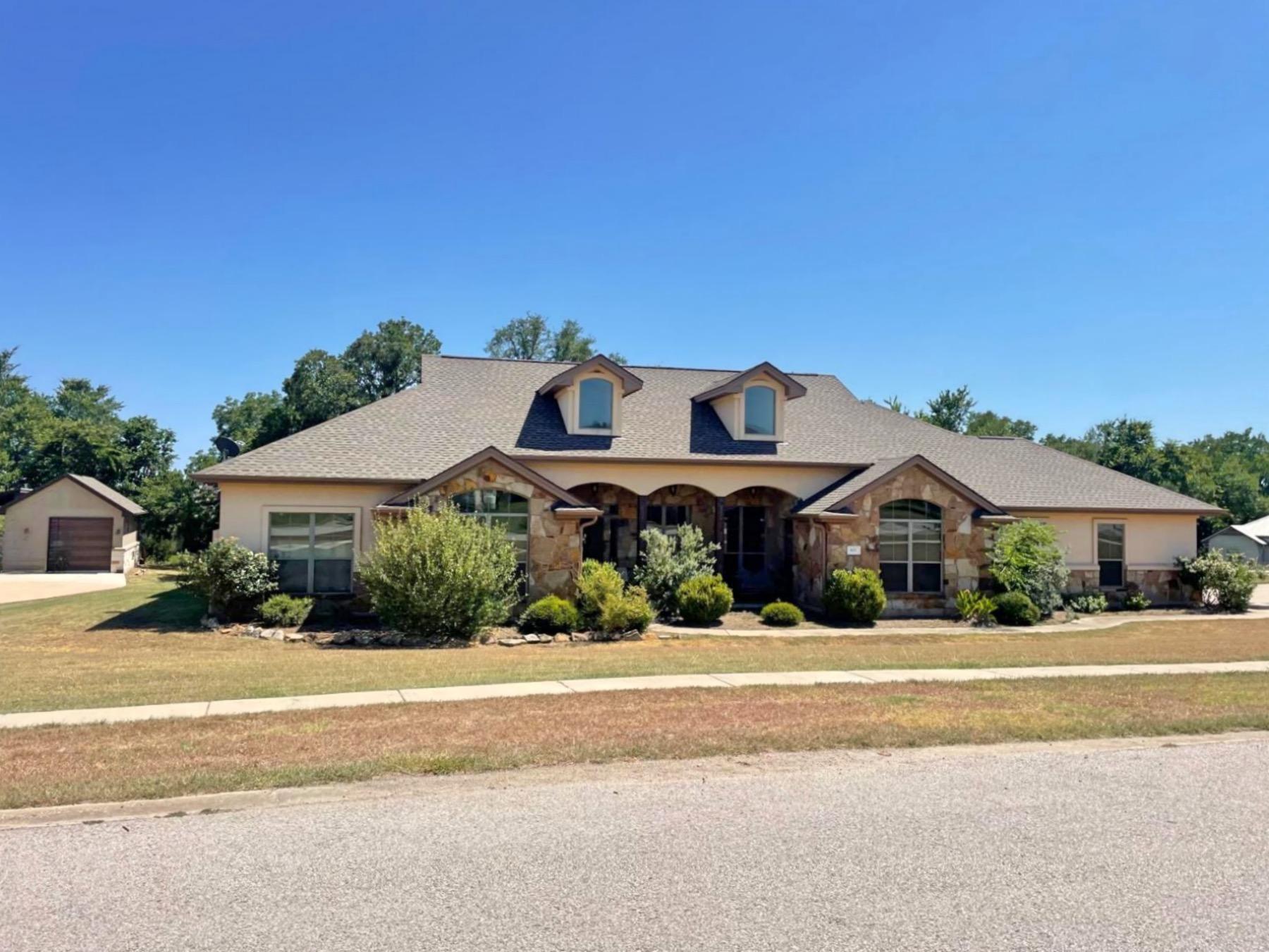 one story home in rio ancho liberty hill