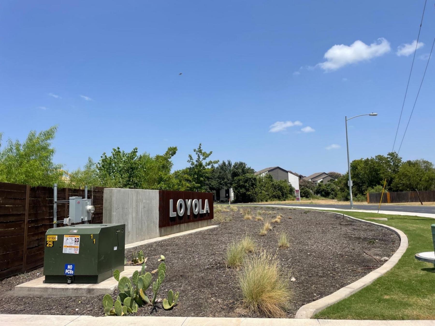 loyola neighborhood guide
