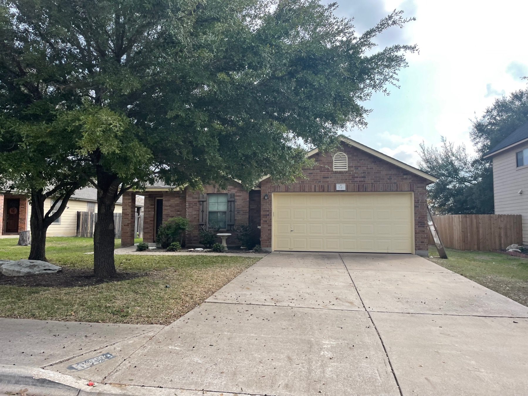 woodlake one story home in georgetown