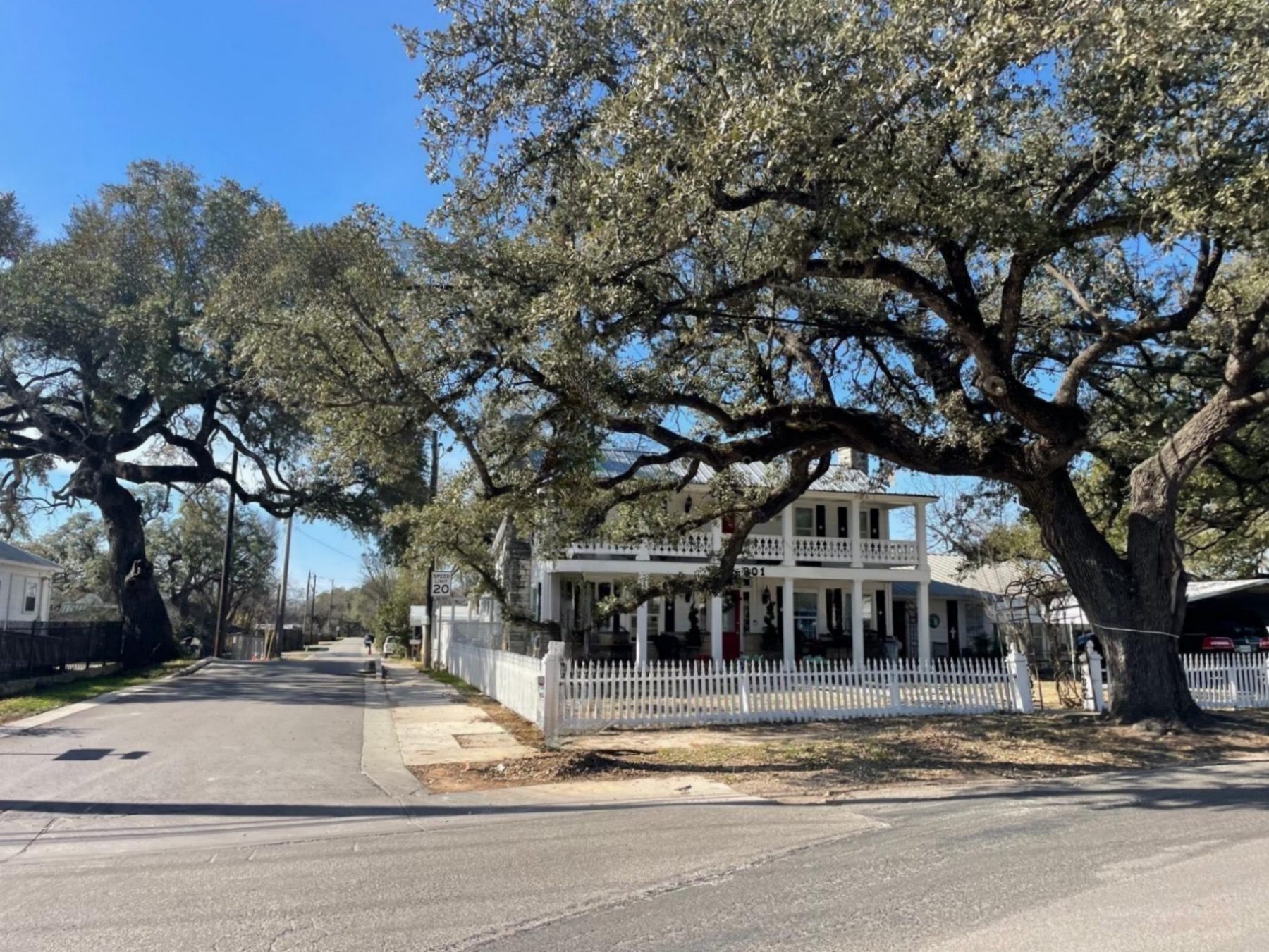 Liberty Hill neighborhood guide