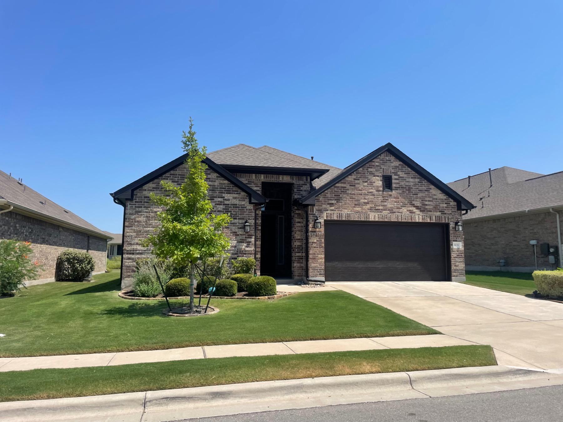 heritage at vizcaya one story brick home round rock