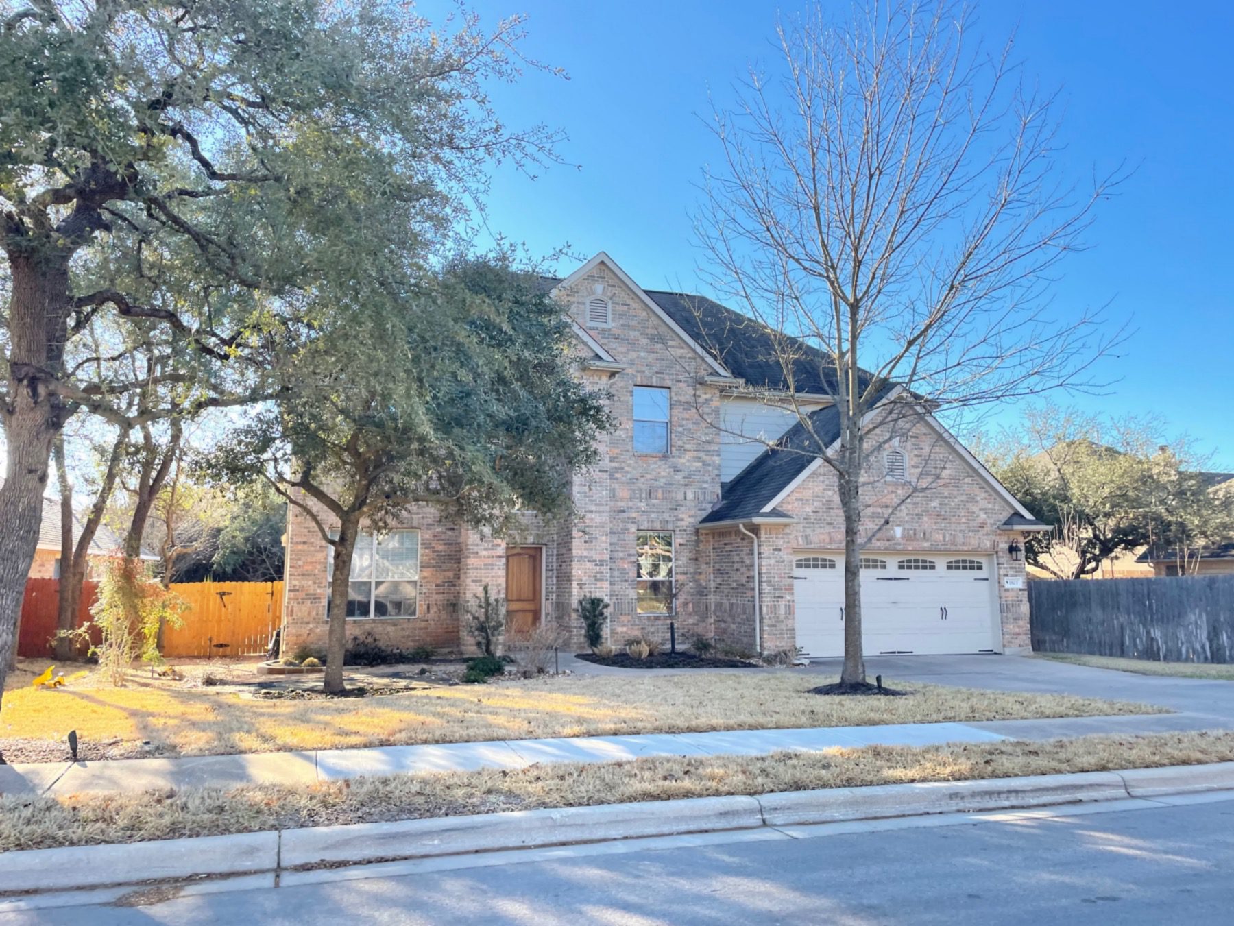 red oaks 2 story brick home in 78613