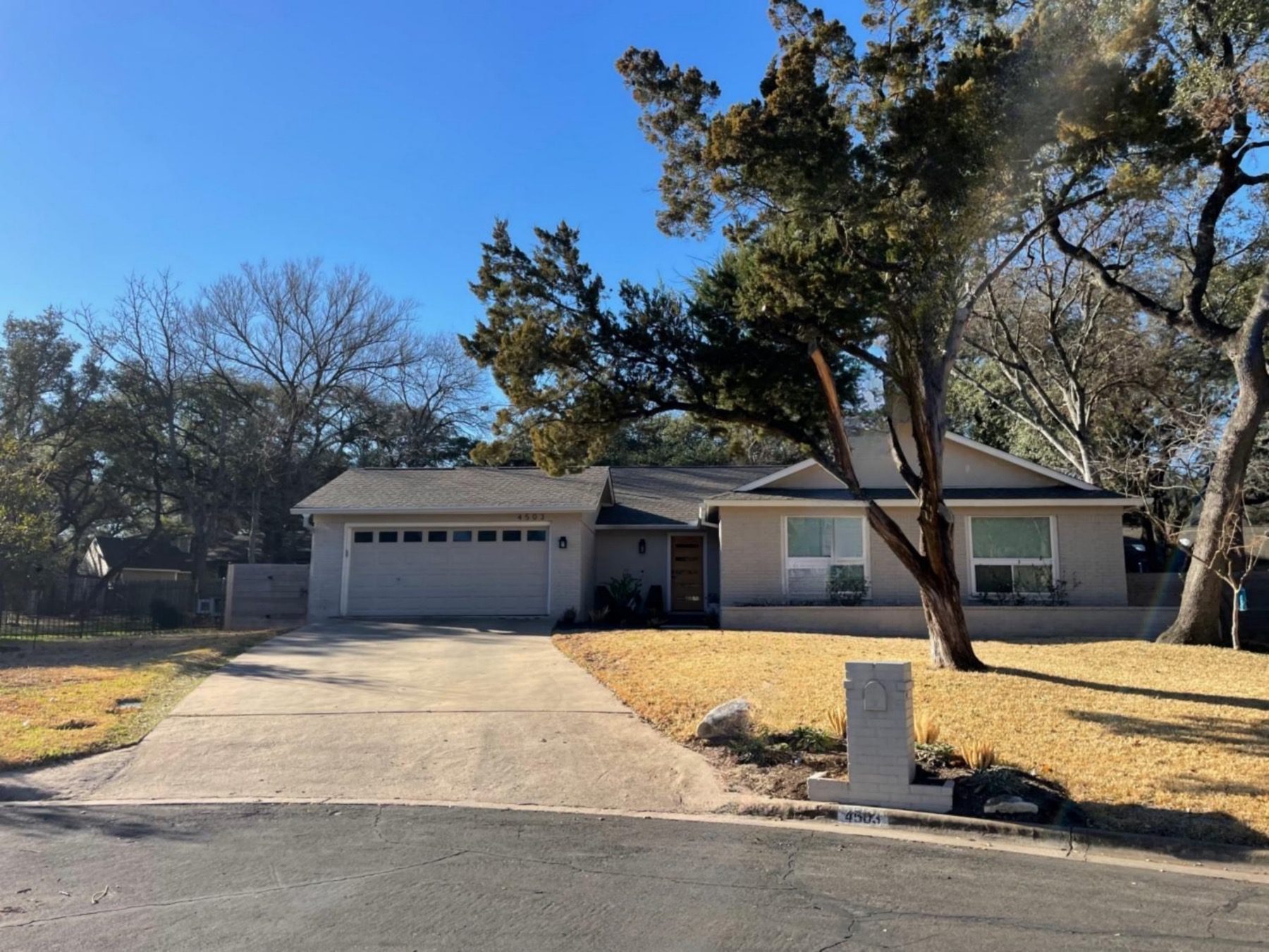 balcones woods home on cul de sac Austin tx 78759