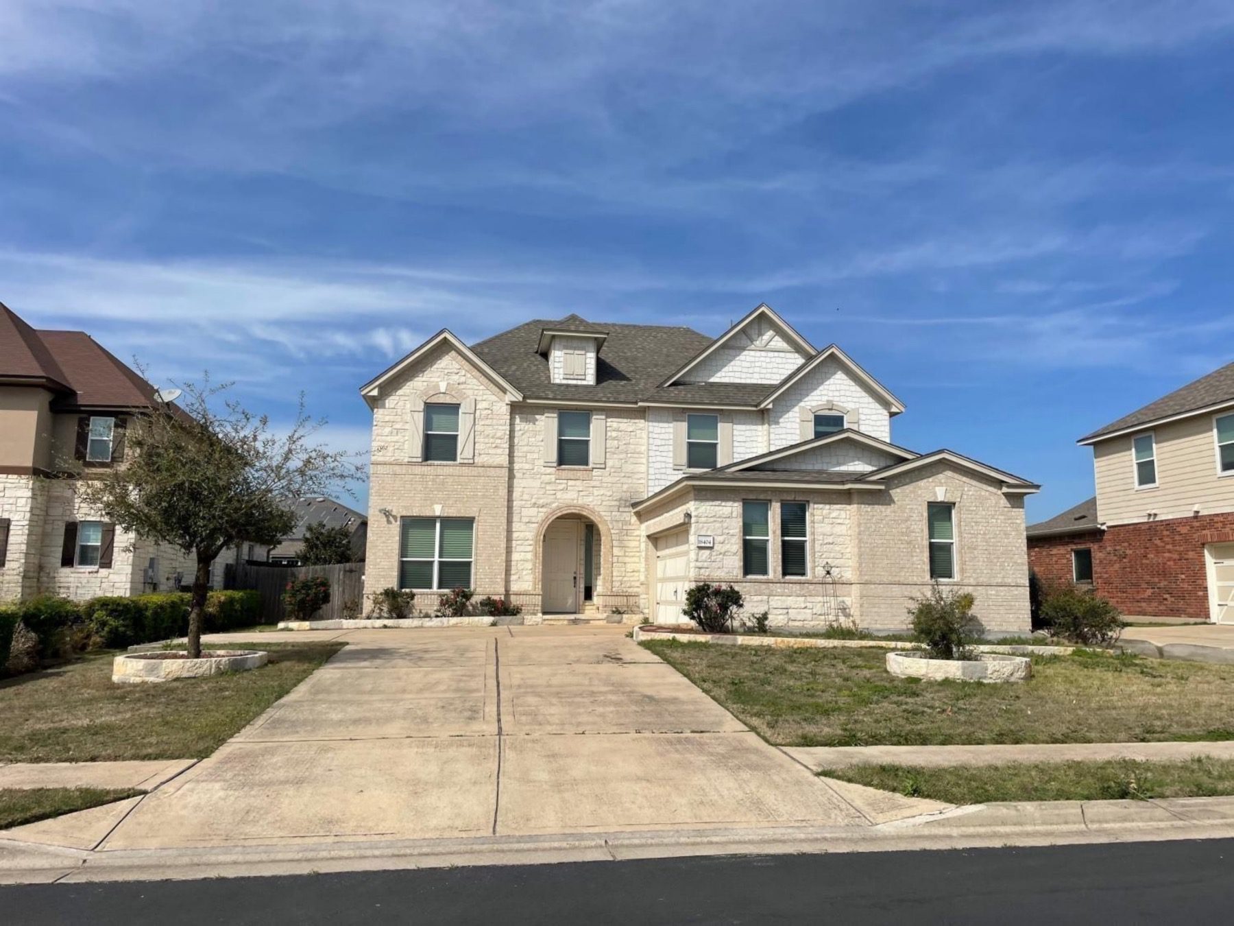 spring trails white home in 78660 pflugerville