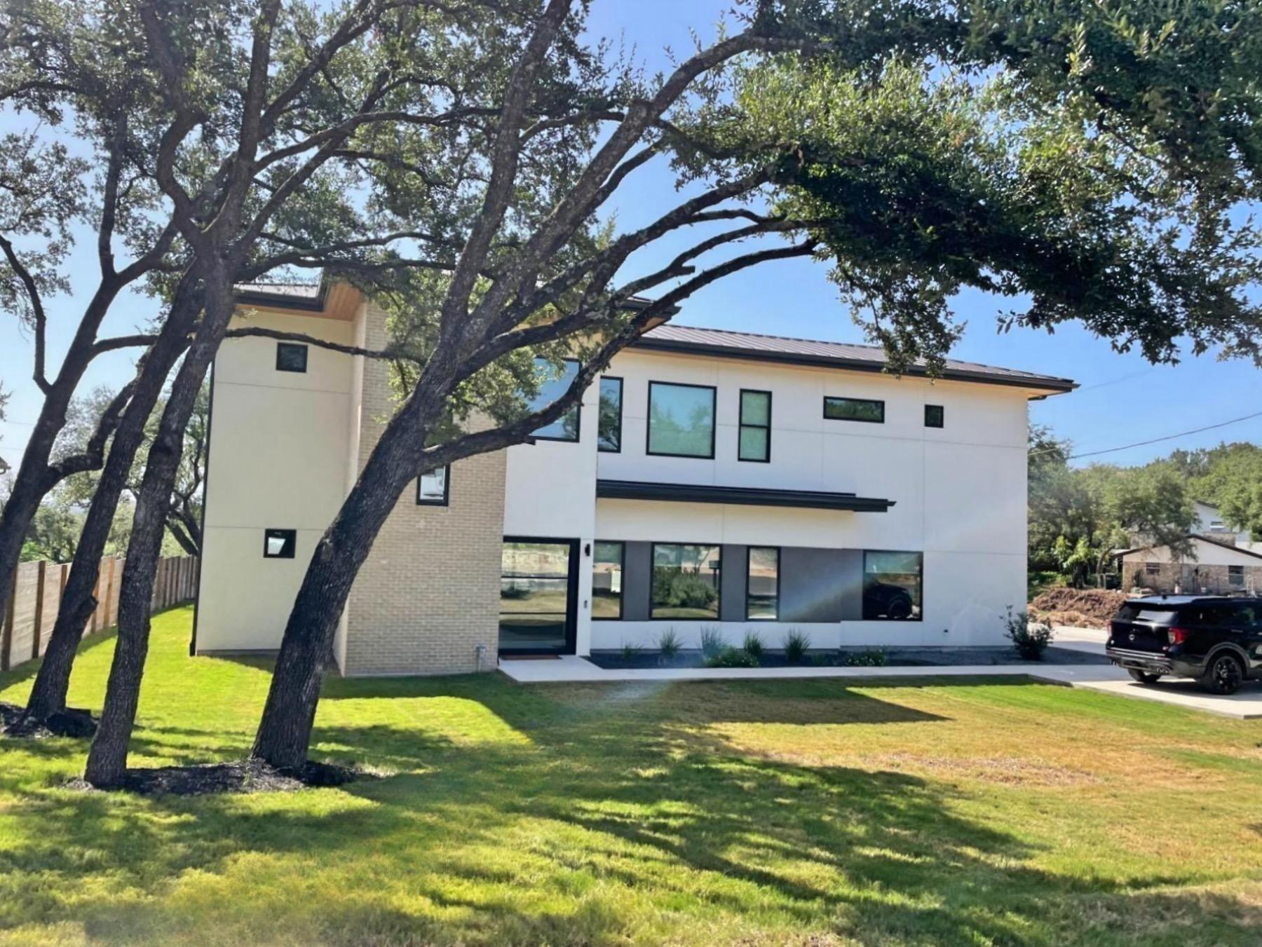 modern new construction in lake ridge estates Austin 78733