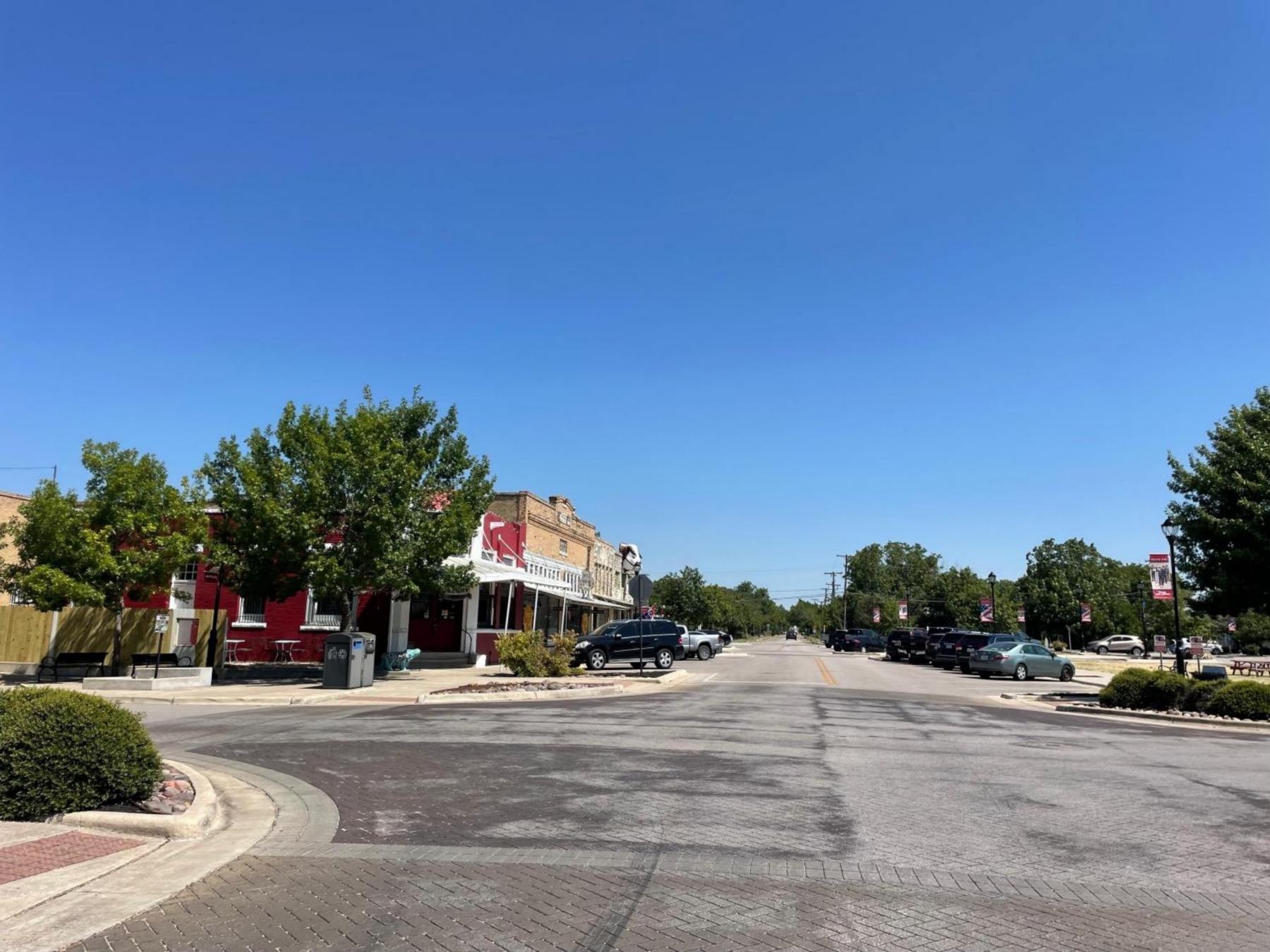 downtown hutto square