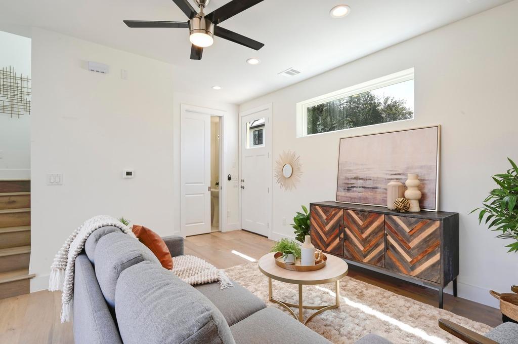 1306 Justin Lane 2 Austin TX 78757 Living and front door