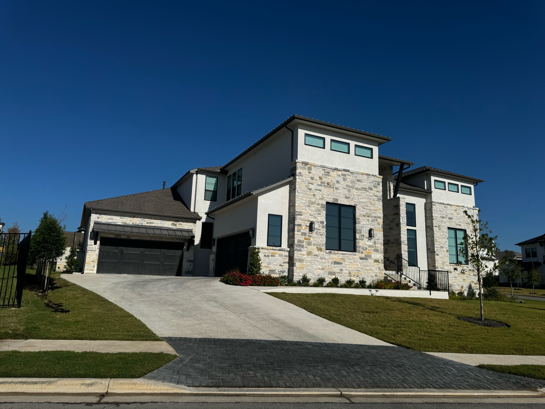 Luxury home in Lakeway TX 78734