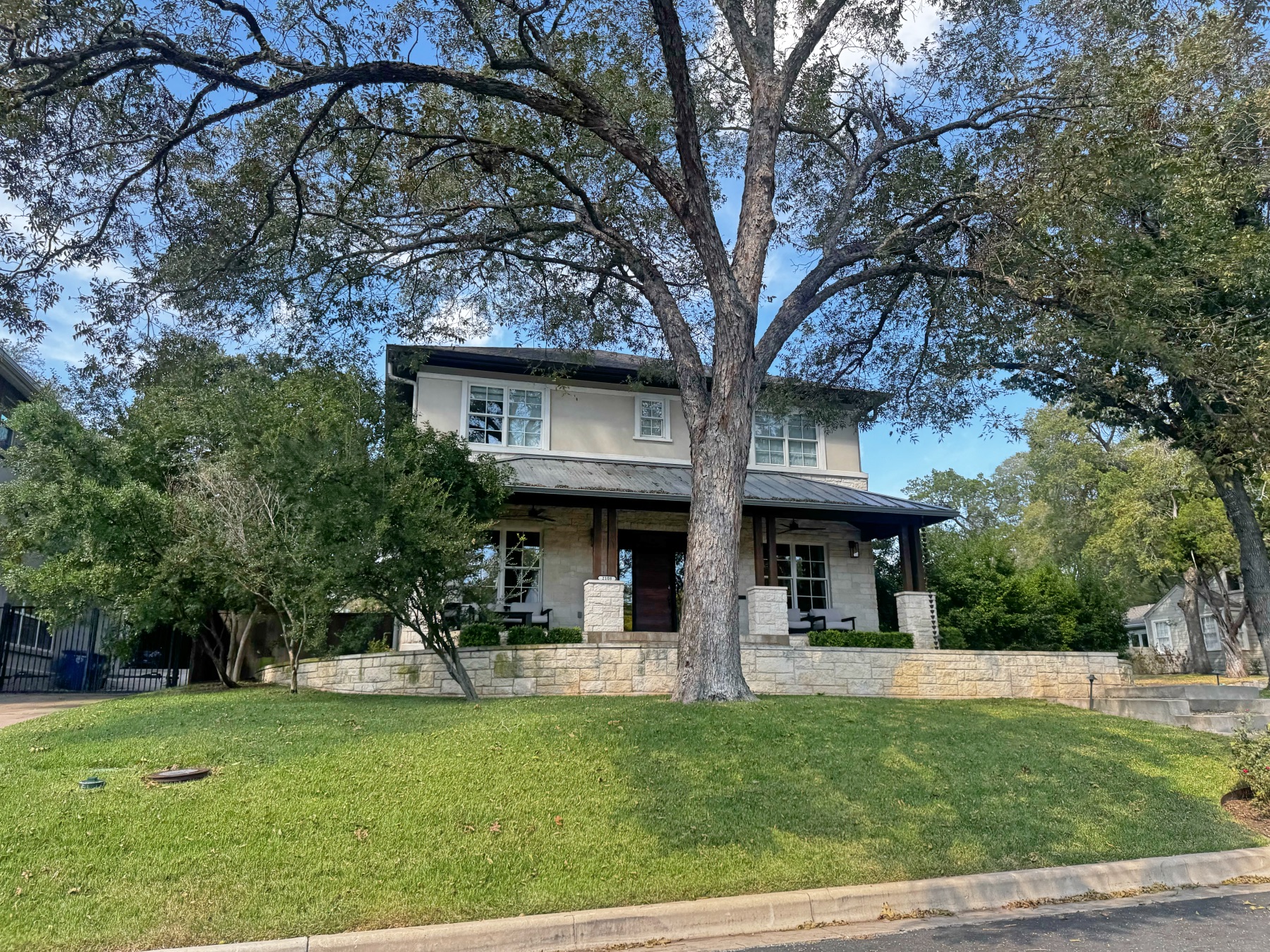 Tarrytown luxury home Austin TX 78703