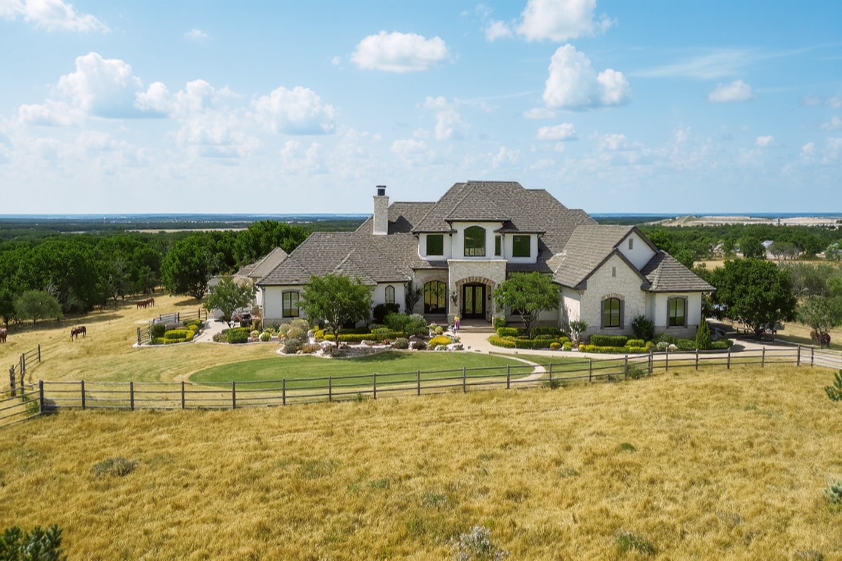 driftwood luxury neighborhood guide