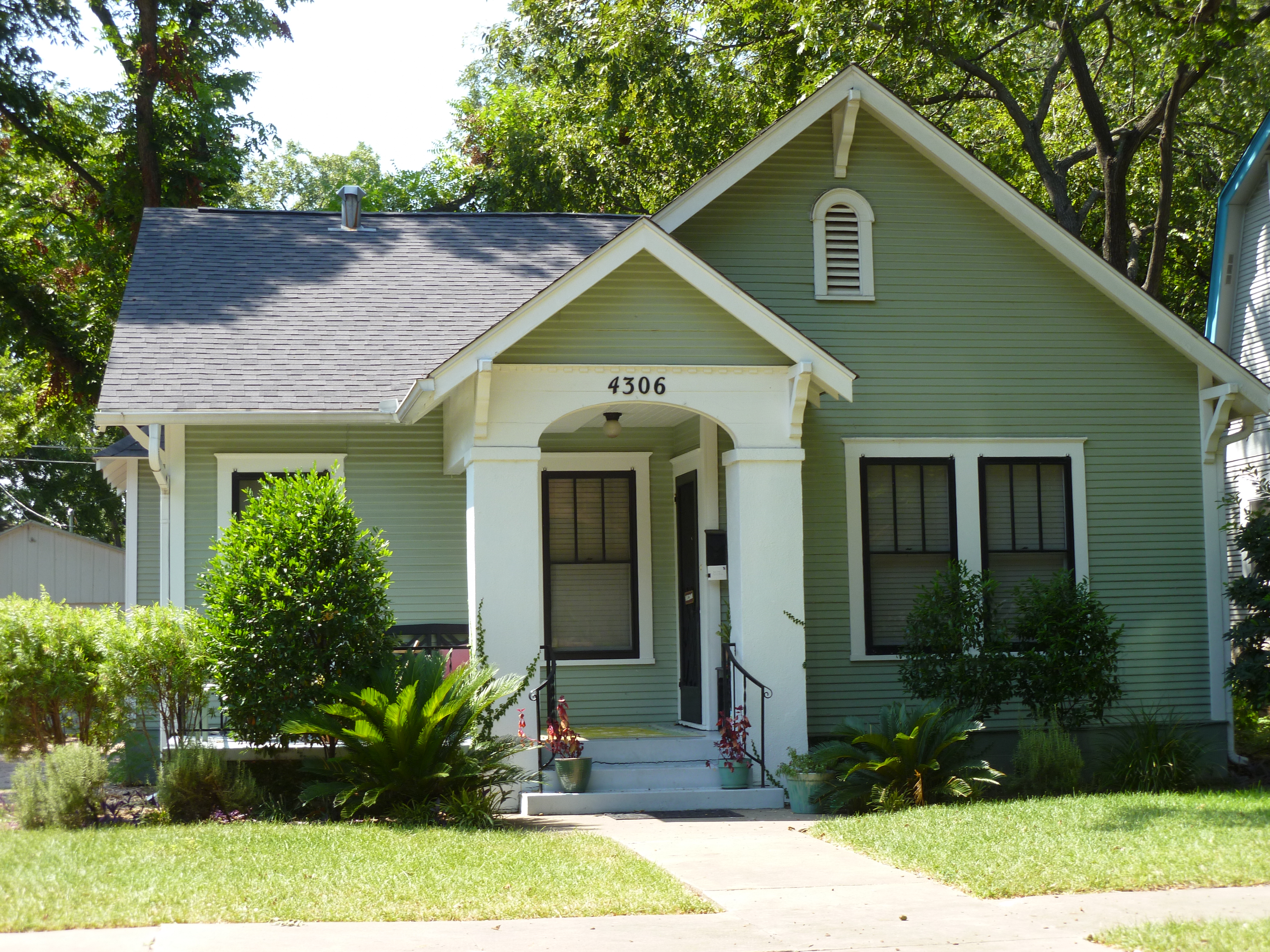 Real Estate in Hyde Park