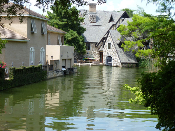 tarrytown lake austin waterfront homes