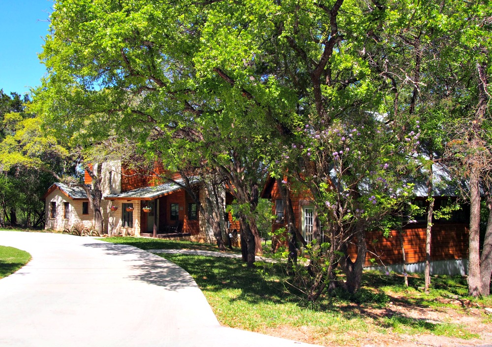 best Austin neighborhoods without HOAs austin lake estates