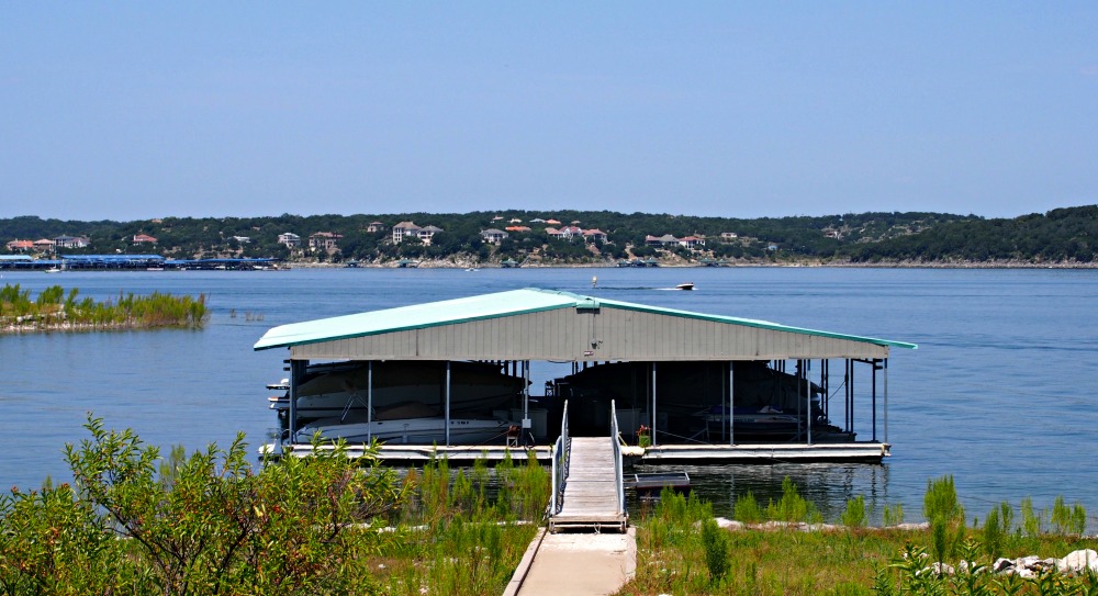 Austin neighborhoods with lake access vineyard bay