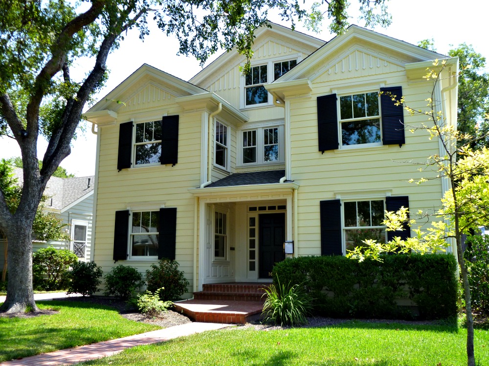 neighborhoods near UT austin bryker woods