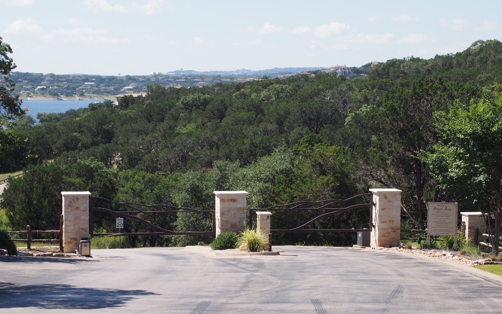 what do suburbs of austin look like spicewood