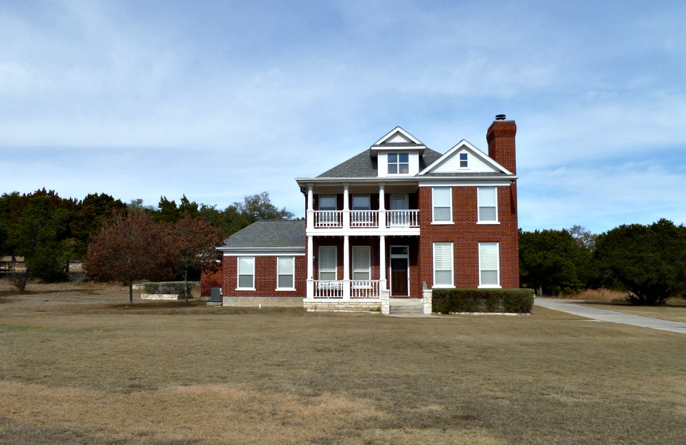 neighborhoods near circle c lewis mountain ranch