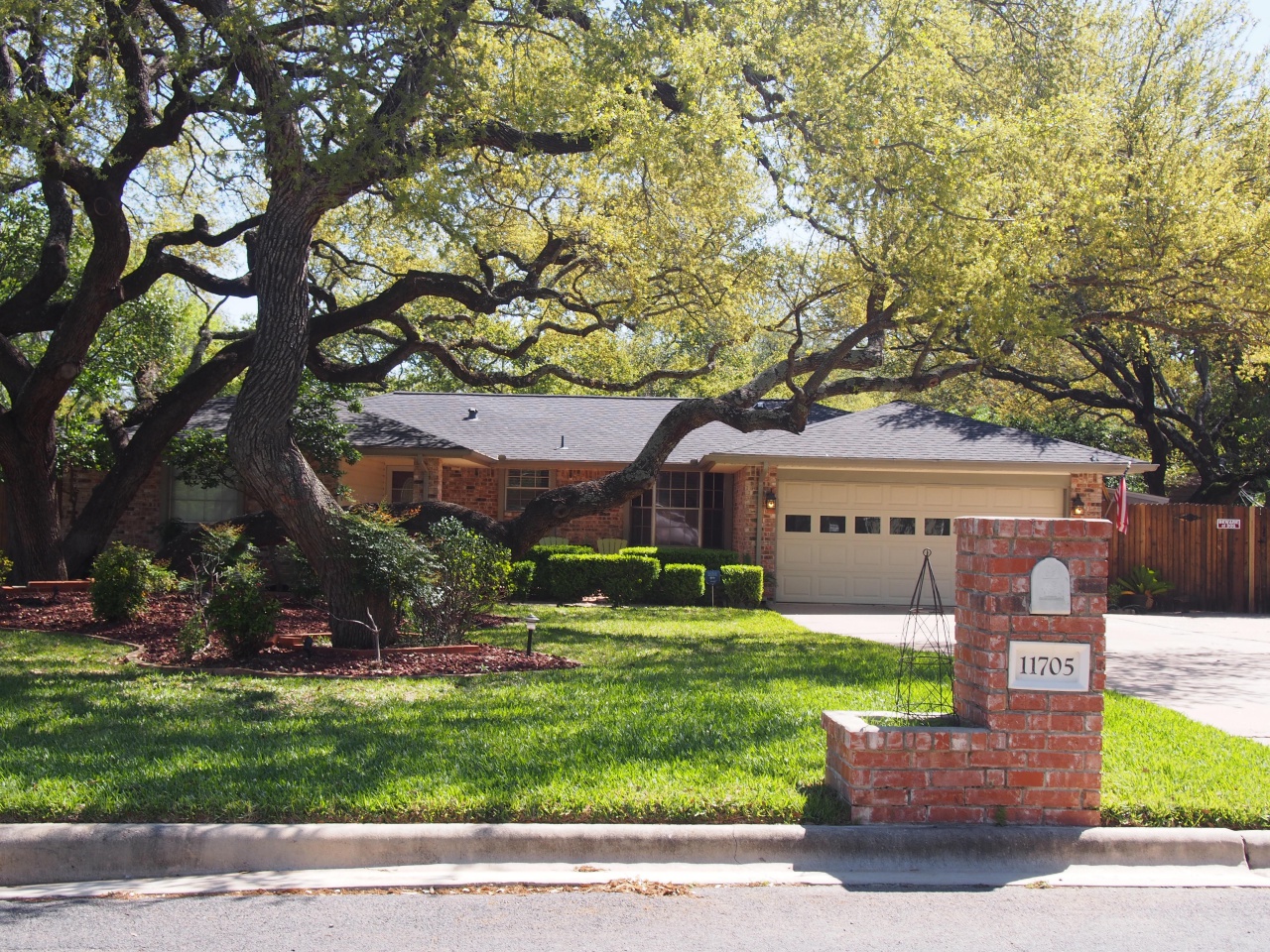 barrington oaks northwest Austin neighborhood guide