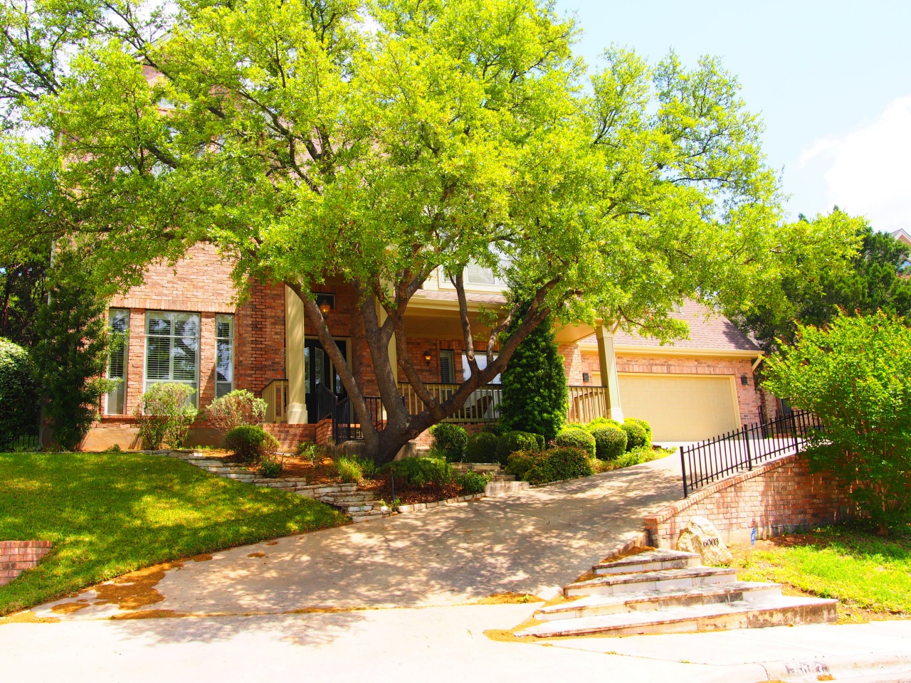 hilly neighborhoods in Austin northwest hills