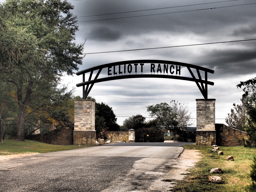 Elliott ranch buda tx