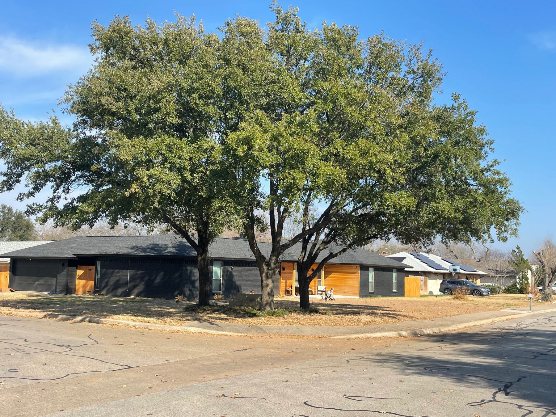 dove creek round rock home on corner