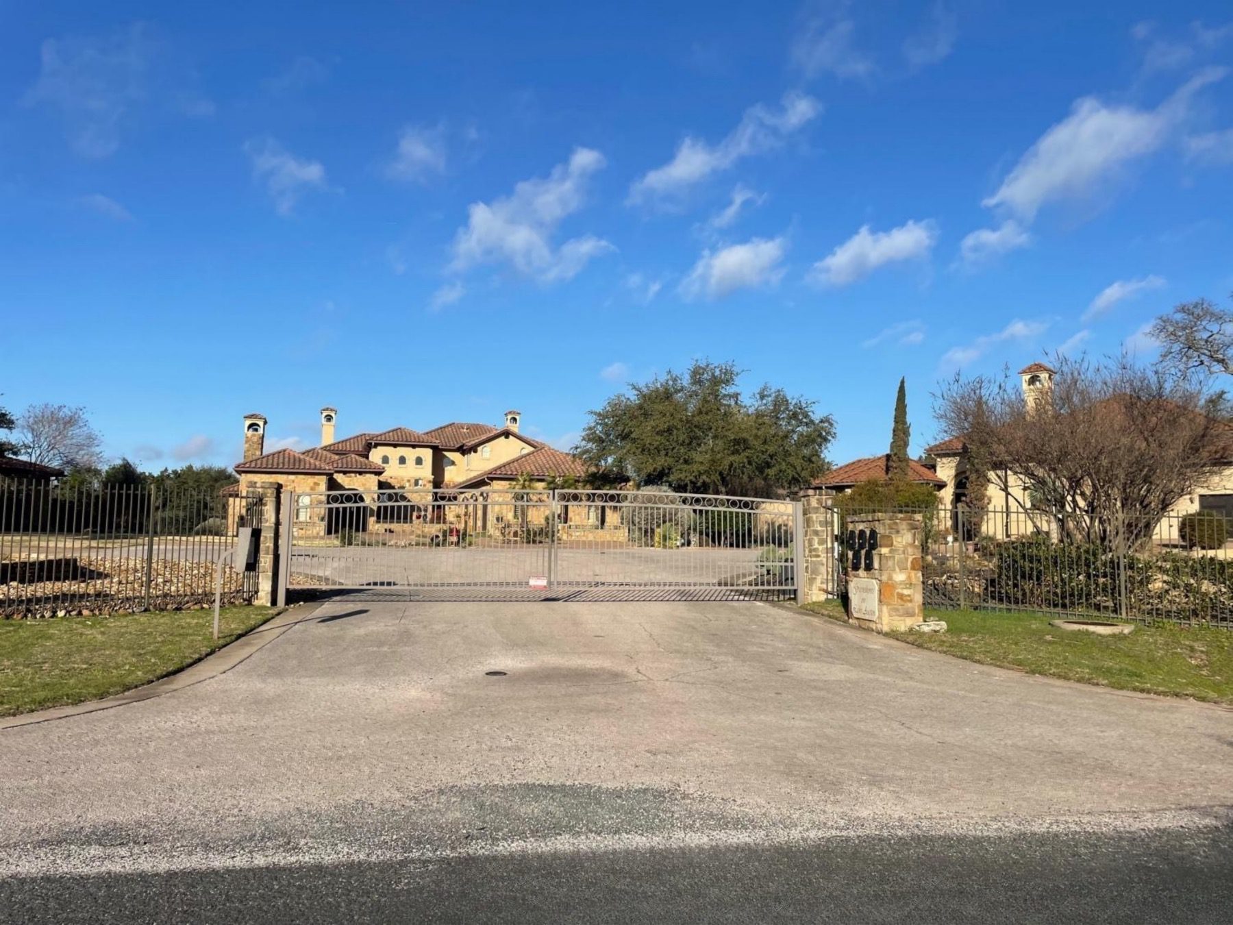 Austin luxury gated neighborhoods greenshores on lake Austin