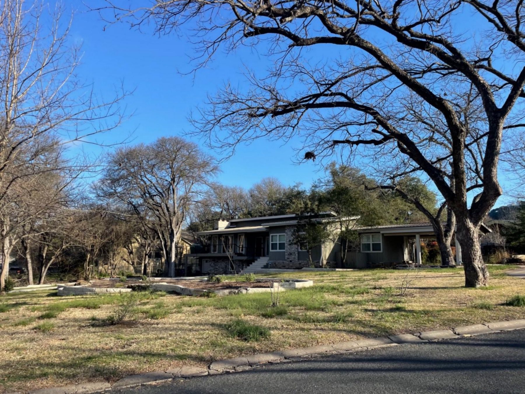 Lakewood village one story home with carport Austin tx 78731