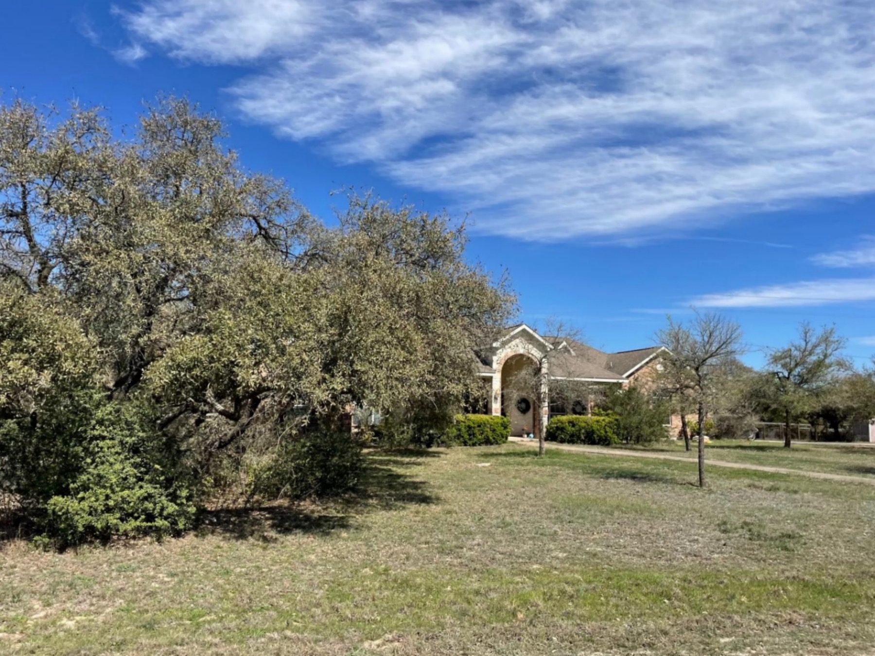 Larson estates home large lot Austin tx 78736