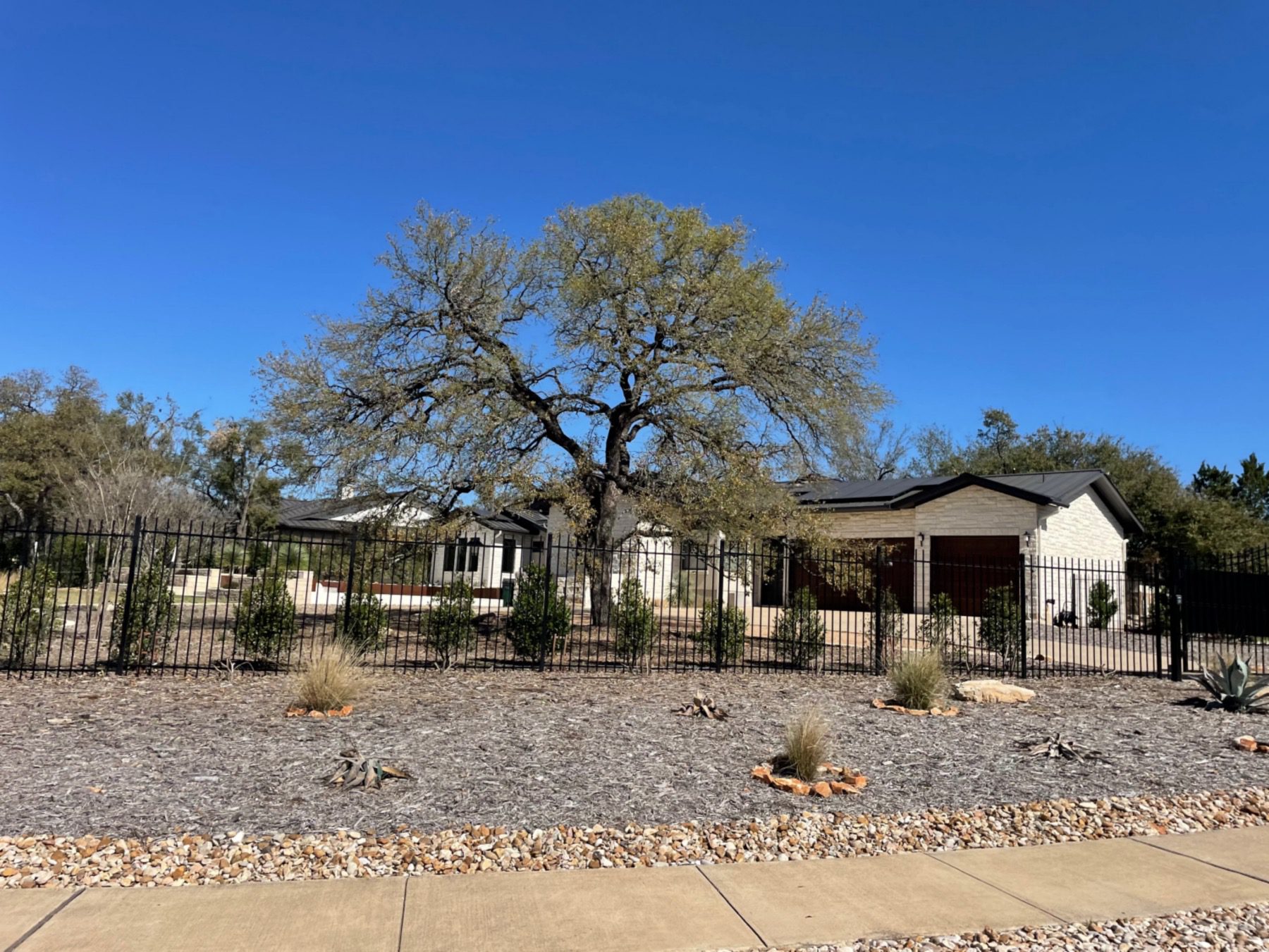 meridian park estates luxury home in Austin 78739