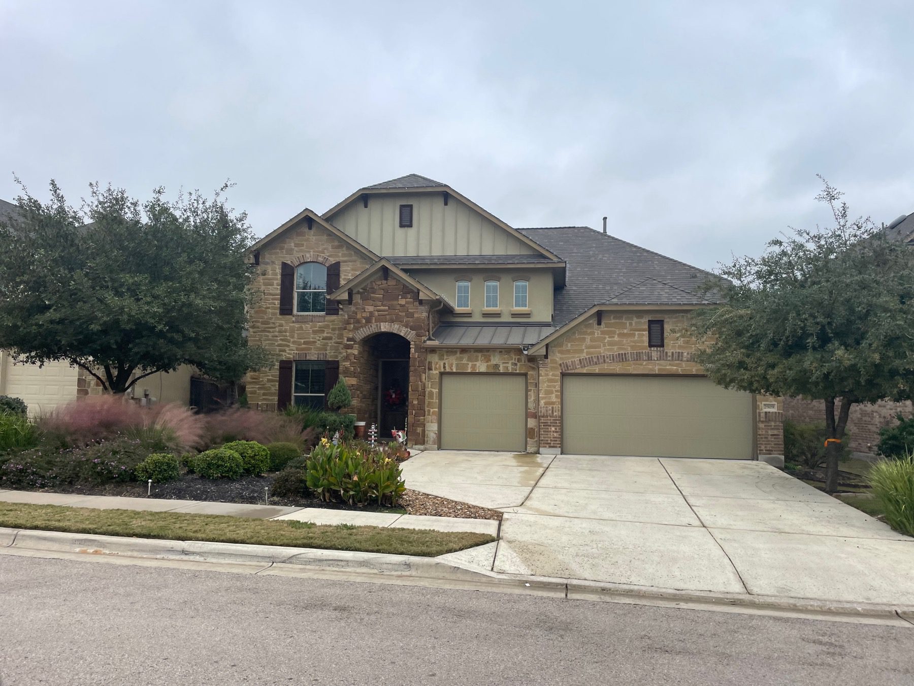 sarita valley home in leander with 3 car garage